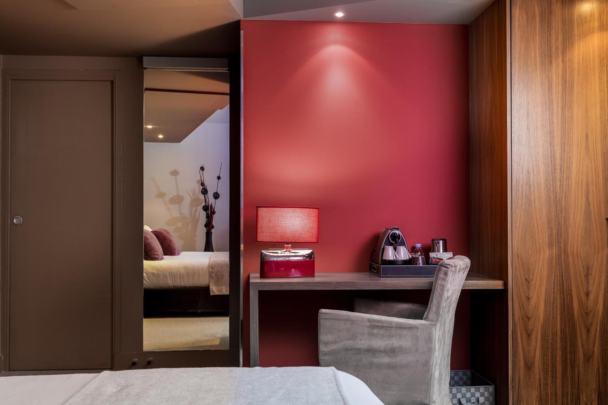 Deluxe Room,1215245317:JPEG