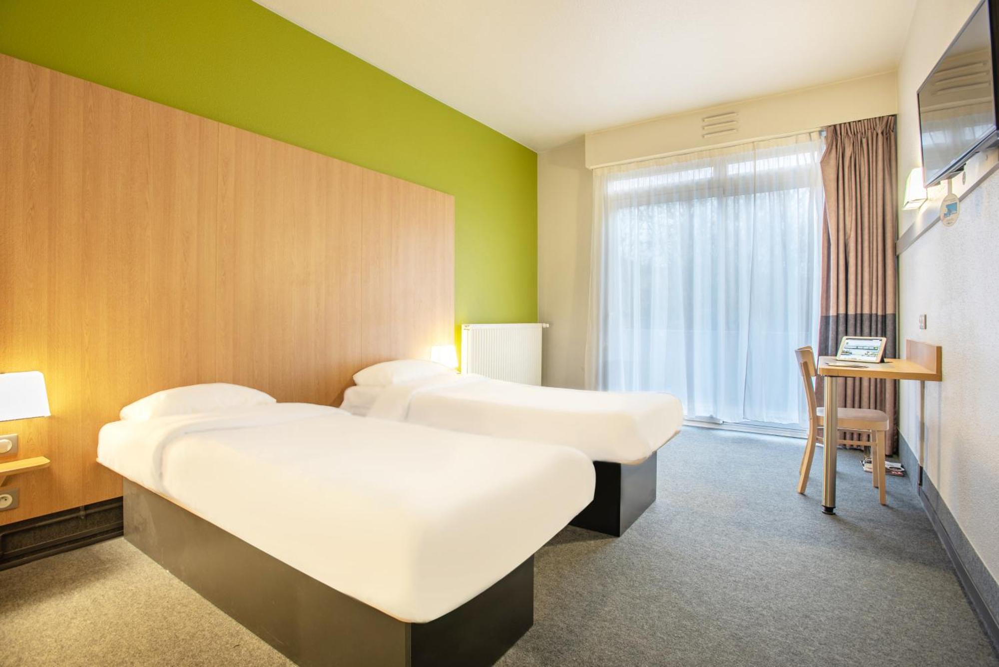Twin Room,753079418:JPEG