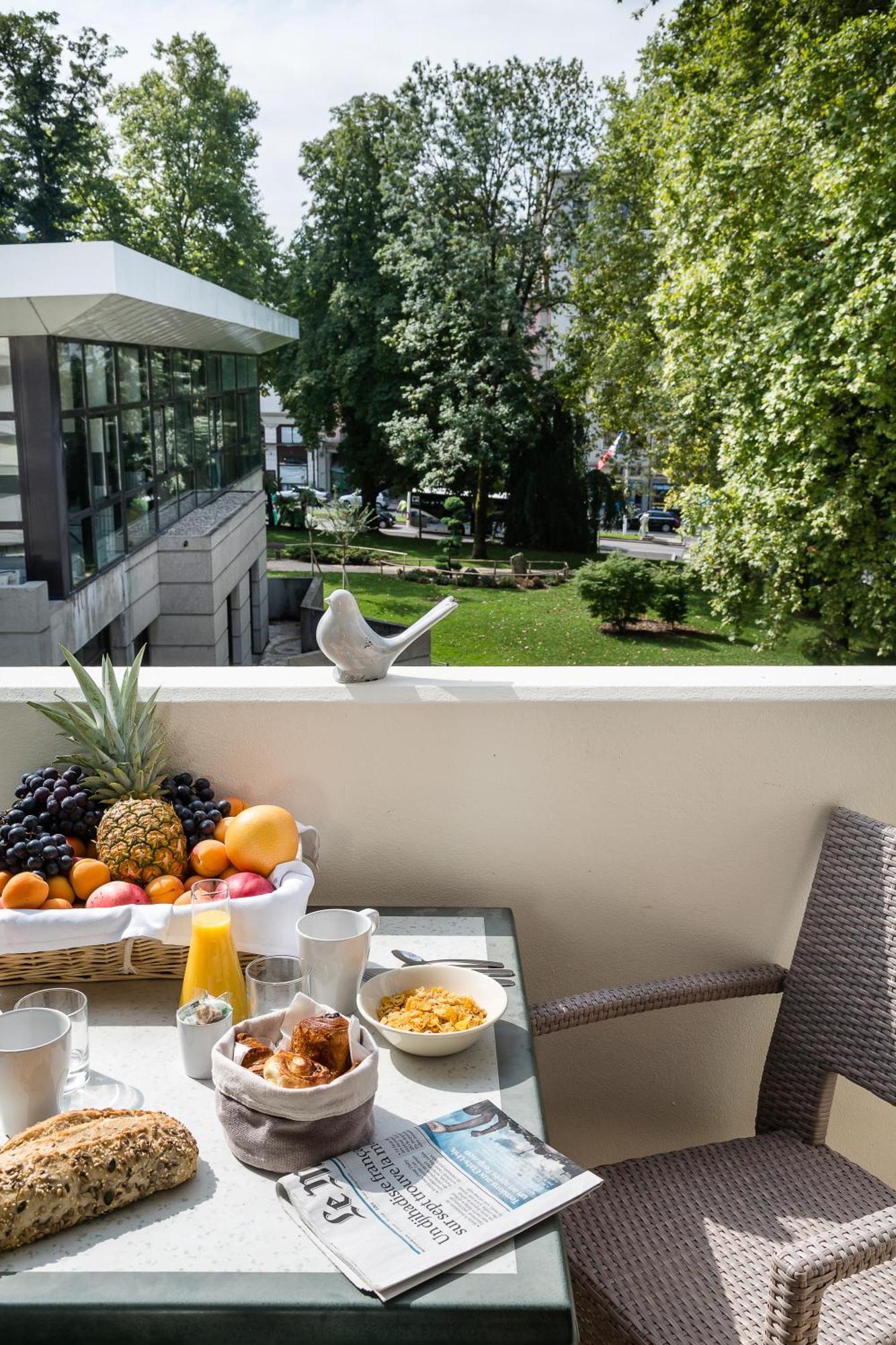 Apartment with Balcony (5 Adults),1548944617:JPEG