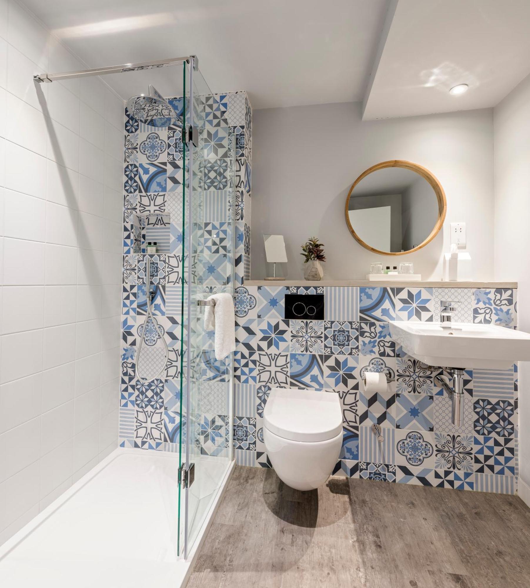 Deluxe Bay Suite