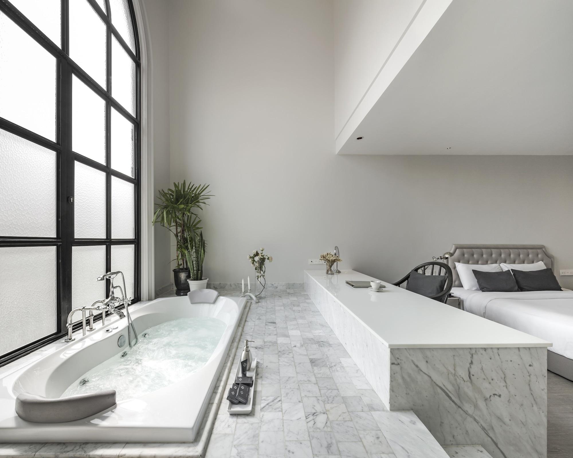 Executive Jacuzzi