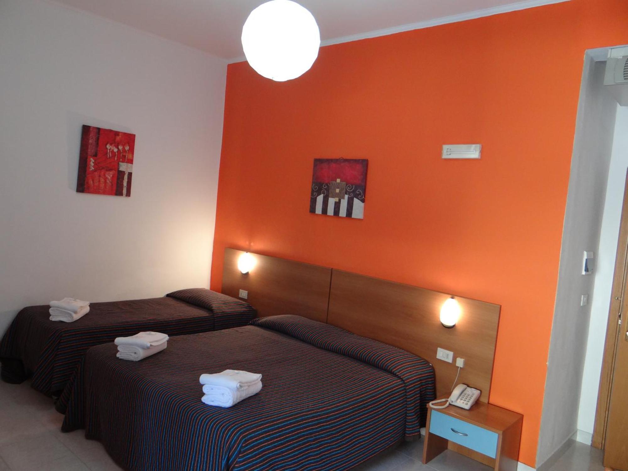 Triple Room,1215920491:JPEG