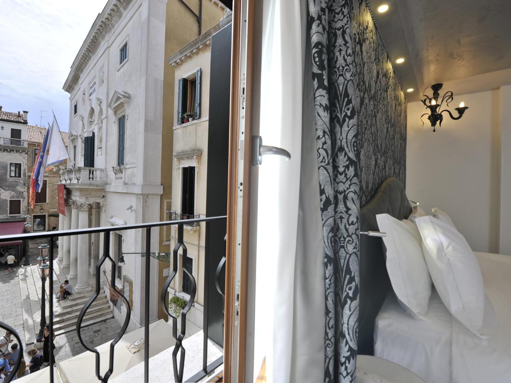 Deluxe Junior Suite