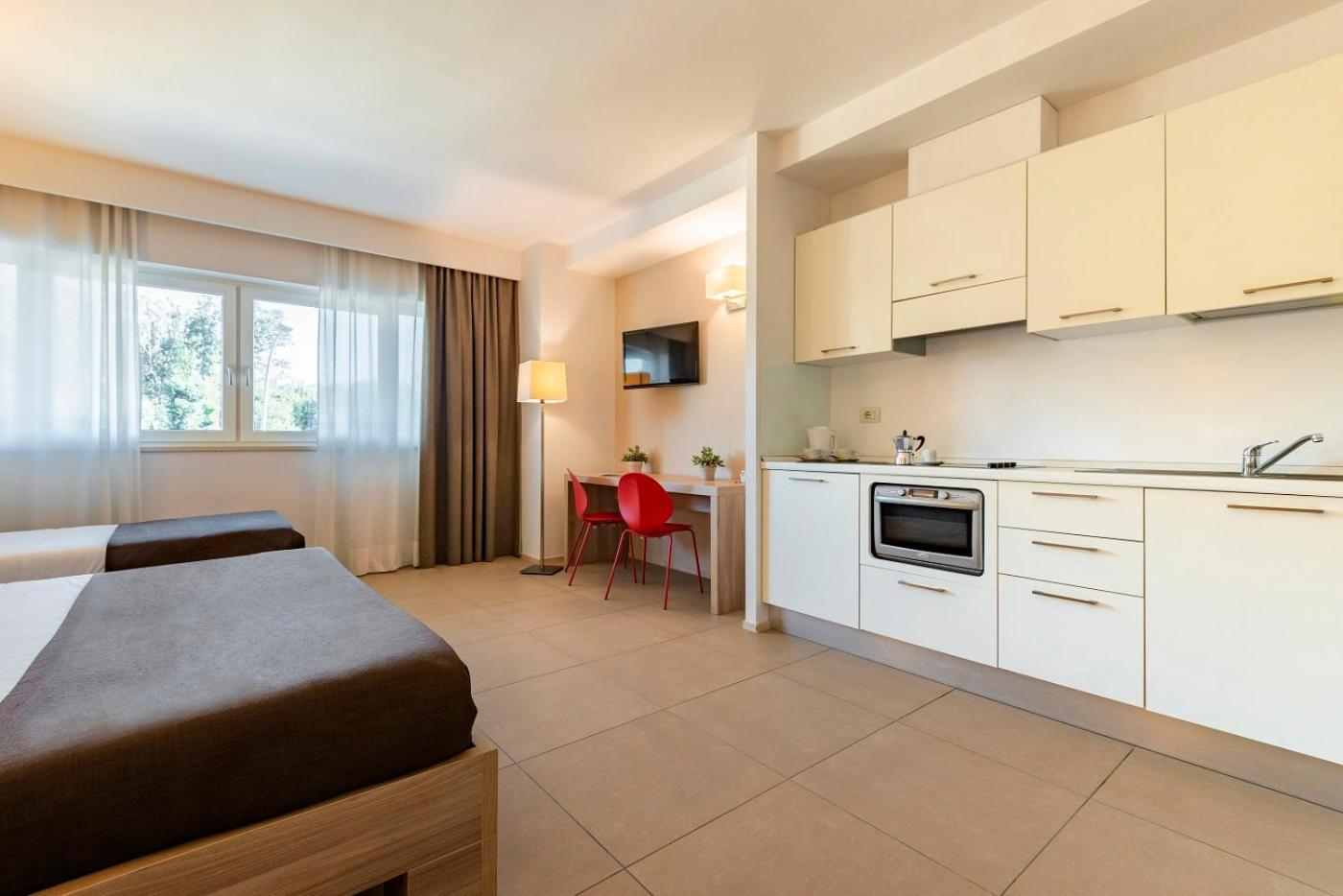 Triple Room Kitchenette,1215966730:JPEG