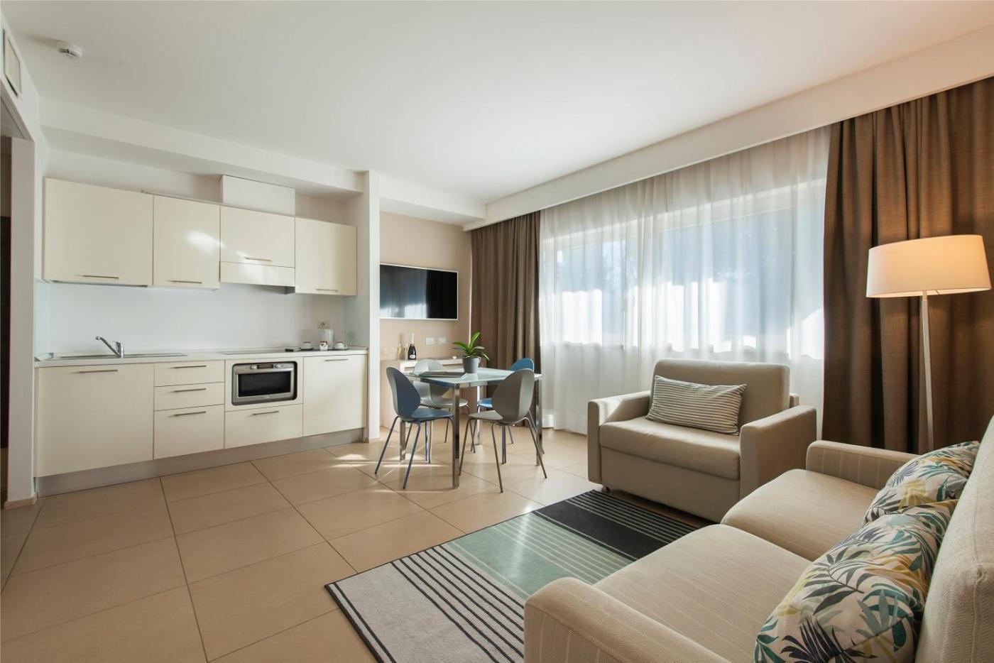 Suite Kitchenette,1215968005:JPEG