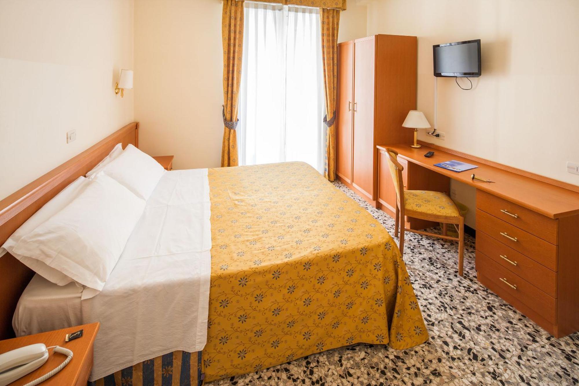 Double or Twin Room Balcony