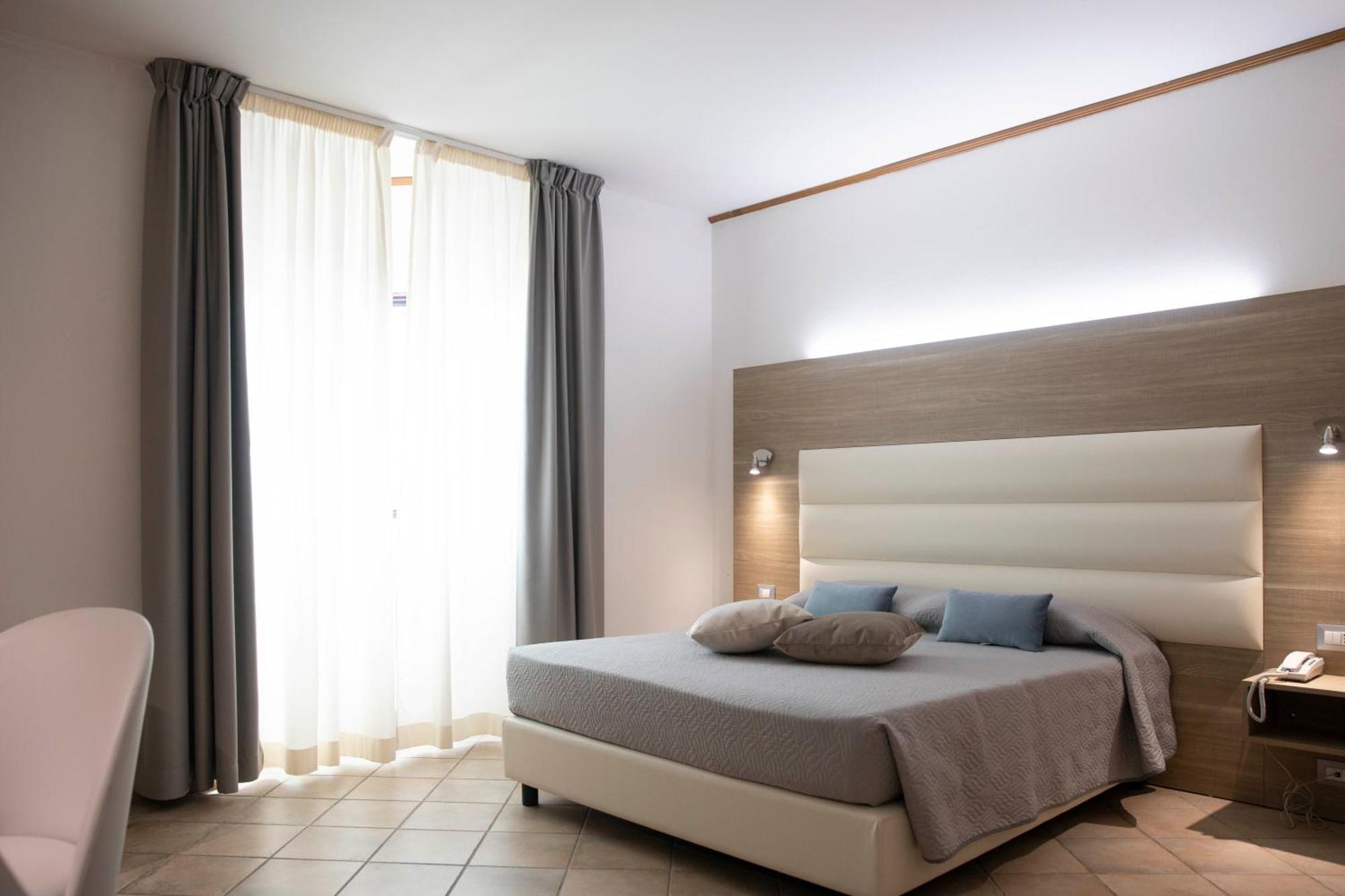 Deluxe Single Room