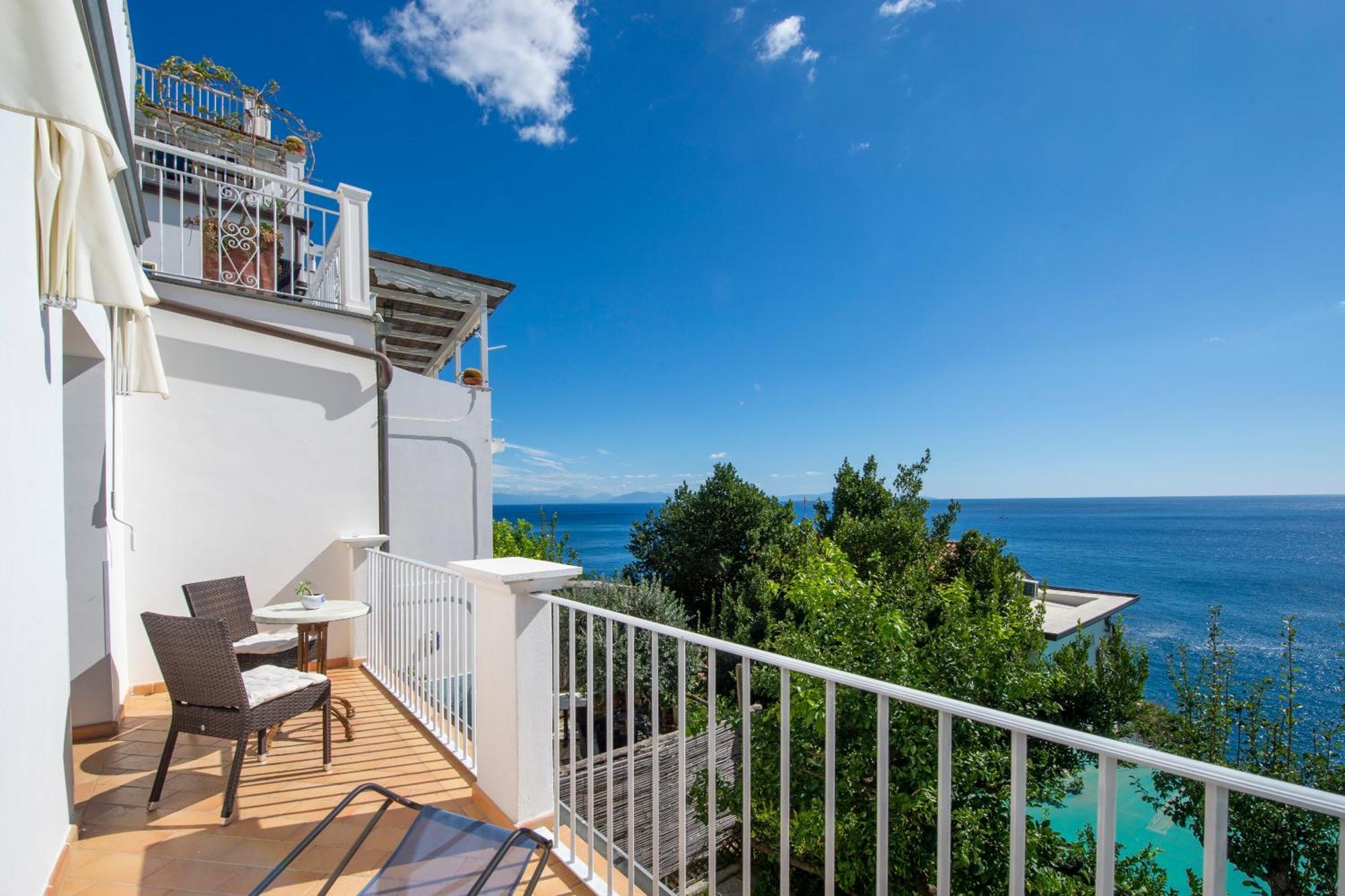 Superior Double Room Terrace Sea view