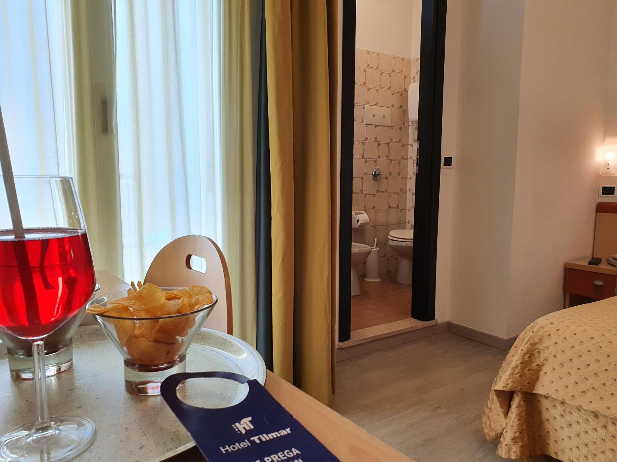 Double or Twin Room Side Sea View
