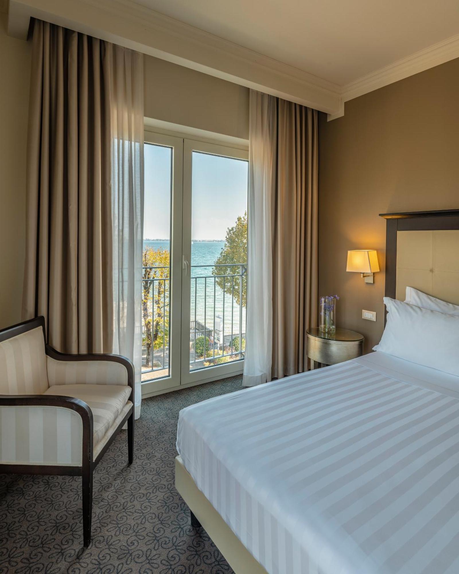 Suite Balcony Lake View