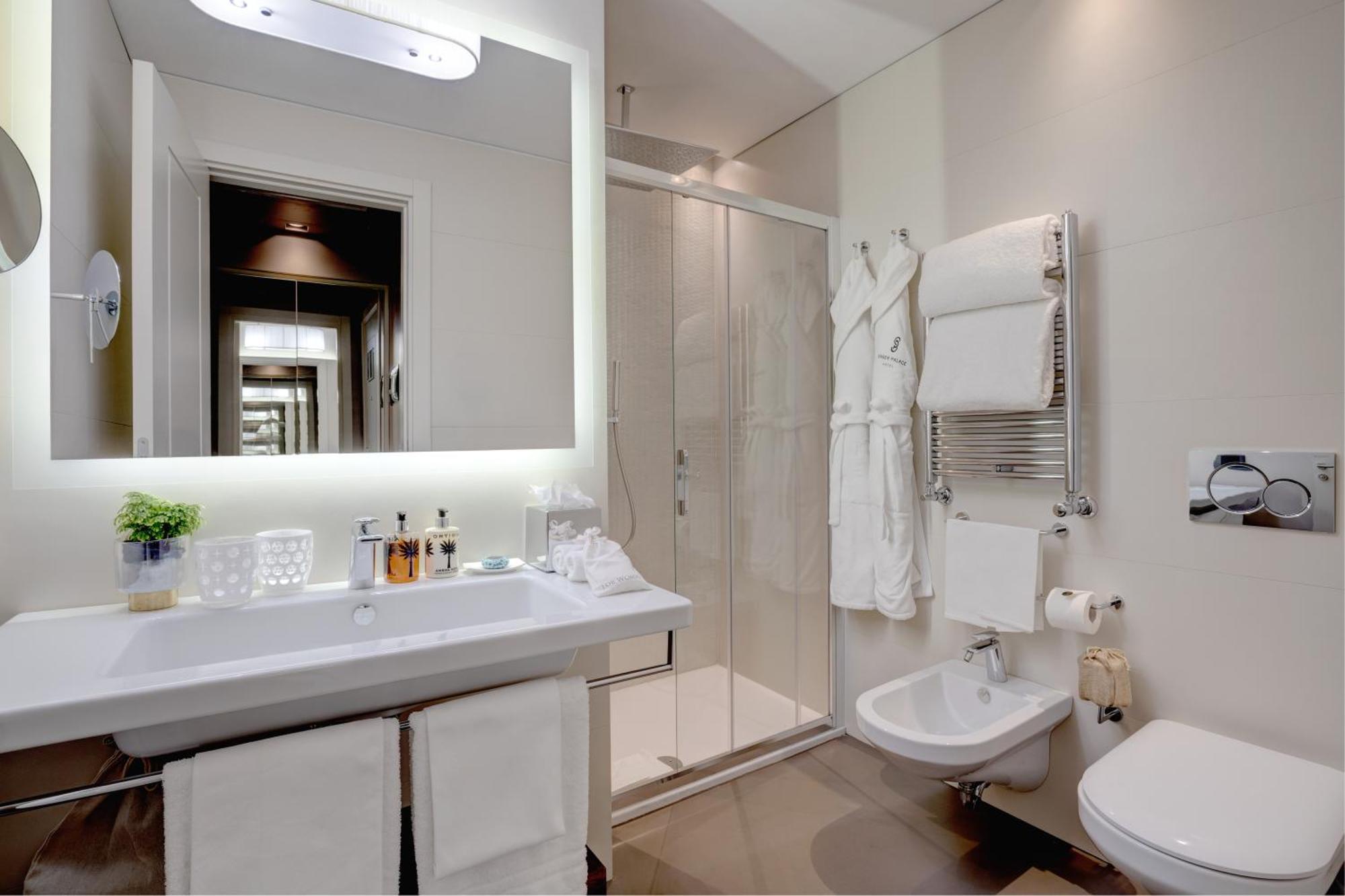 King Junior Suite