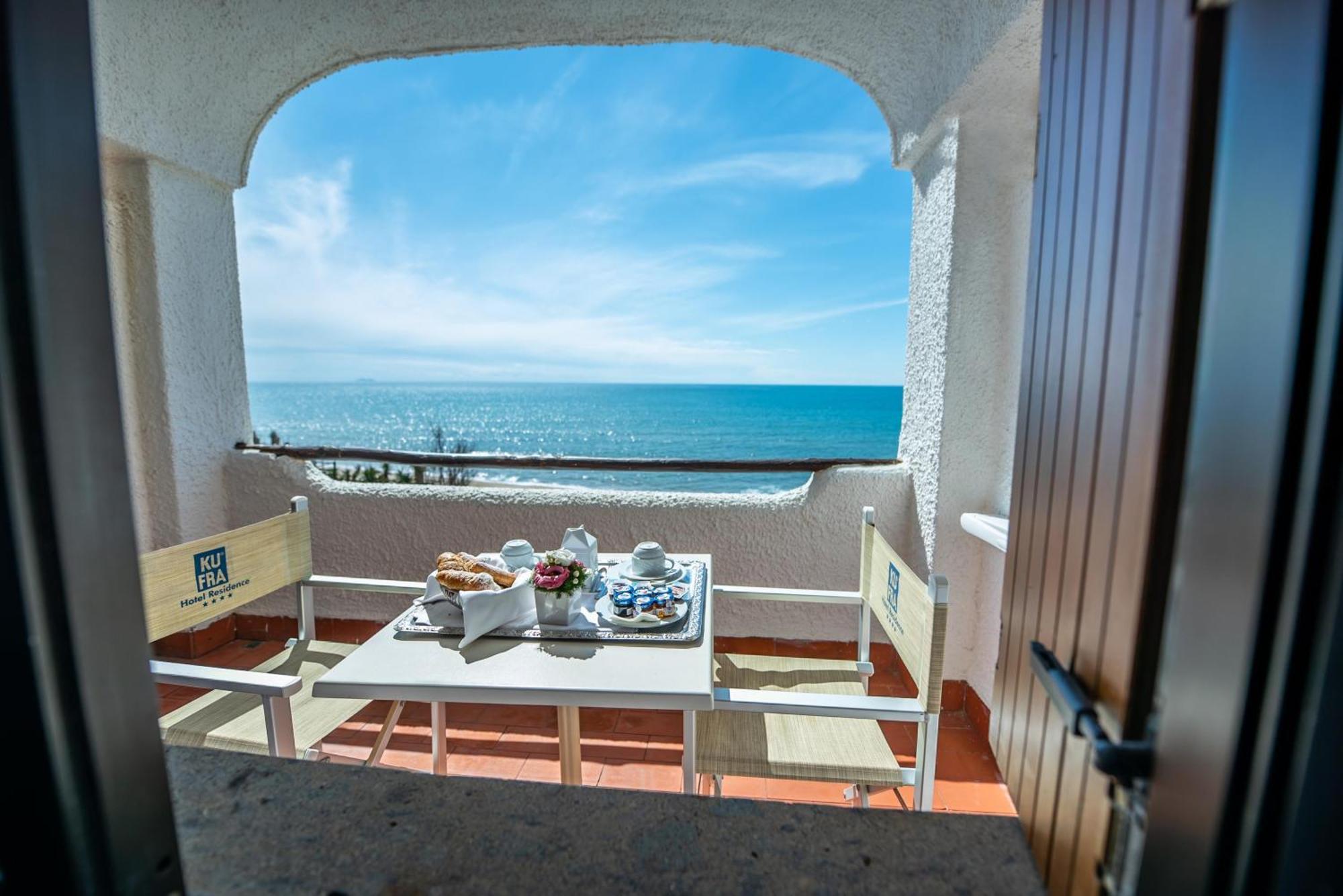 Double or Twin Room Sea View