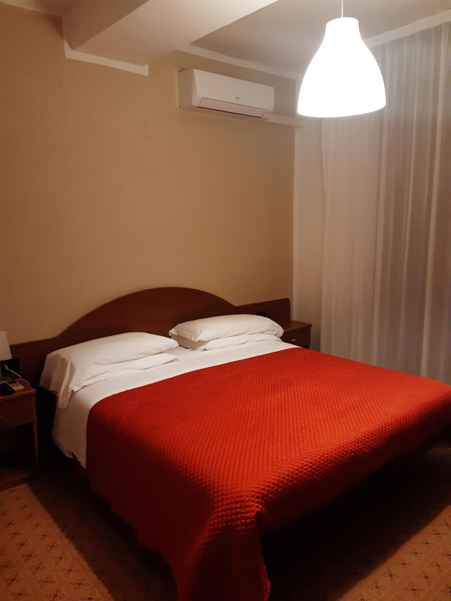 Economy Double Room,1765586849:JPEG