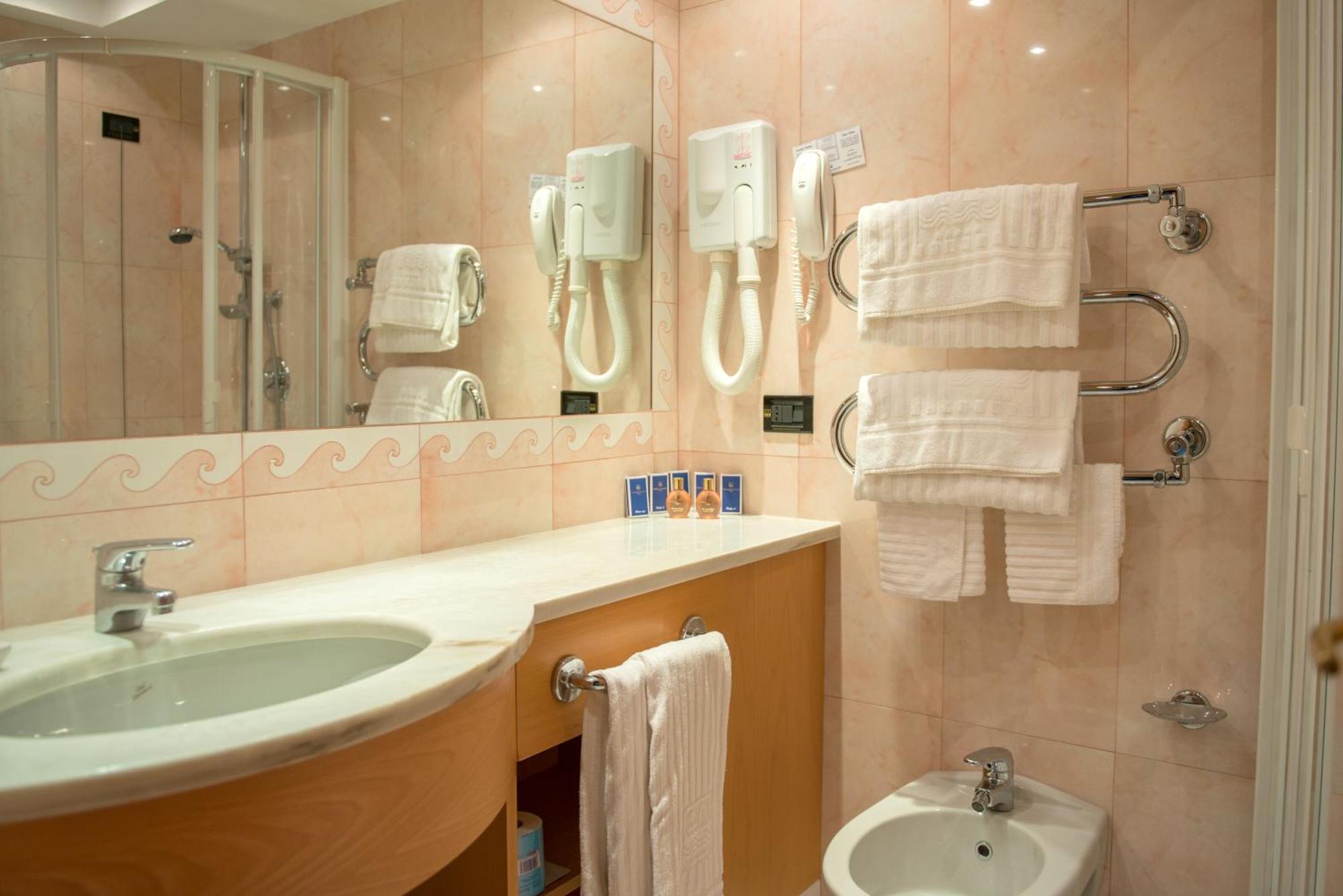 Superior Double Room,1256694505:JPEG