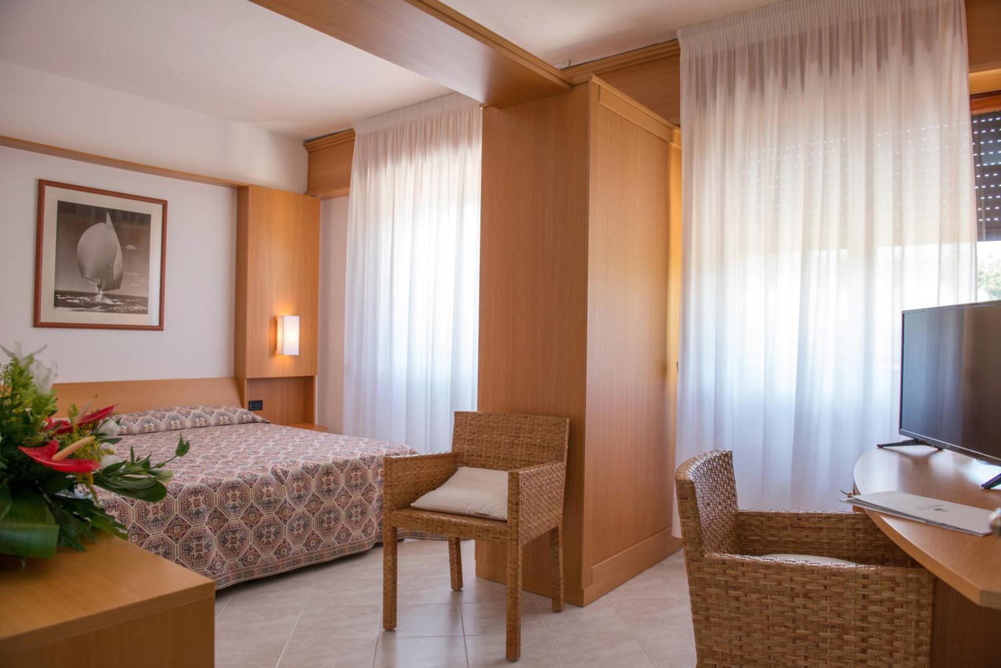 Standard Double Room,1216325434:JPEG
