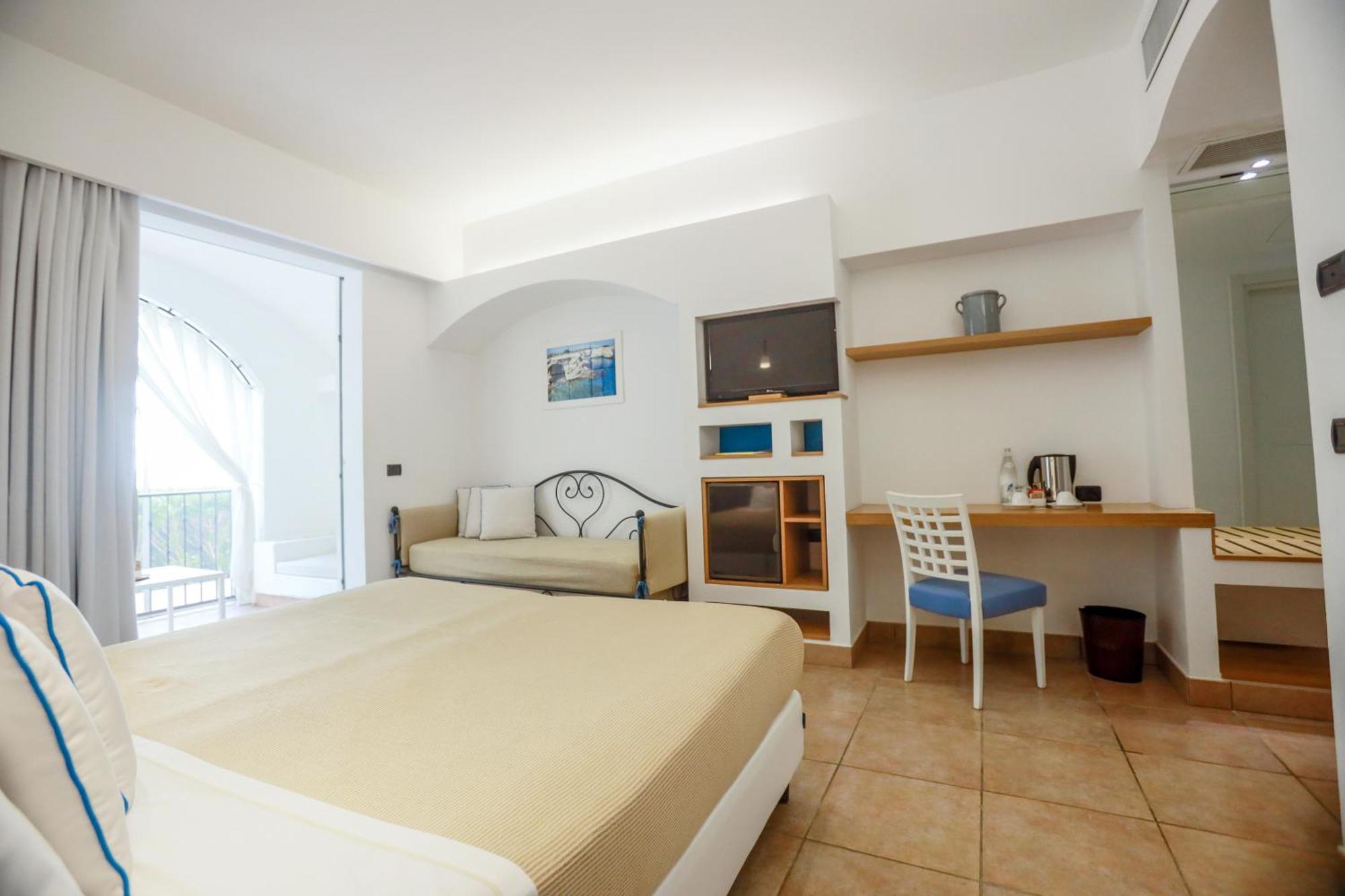Superior Double Room,1589306889:JPEG