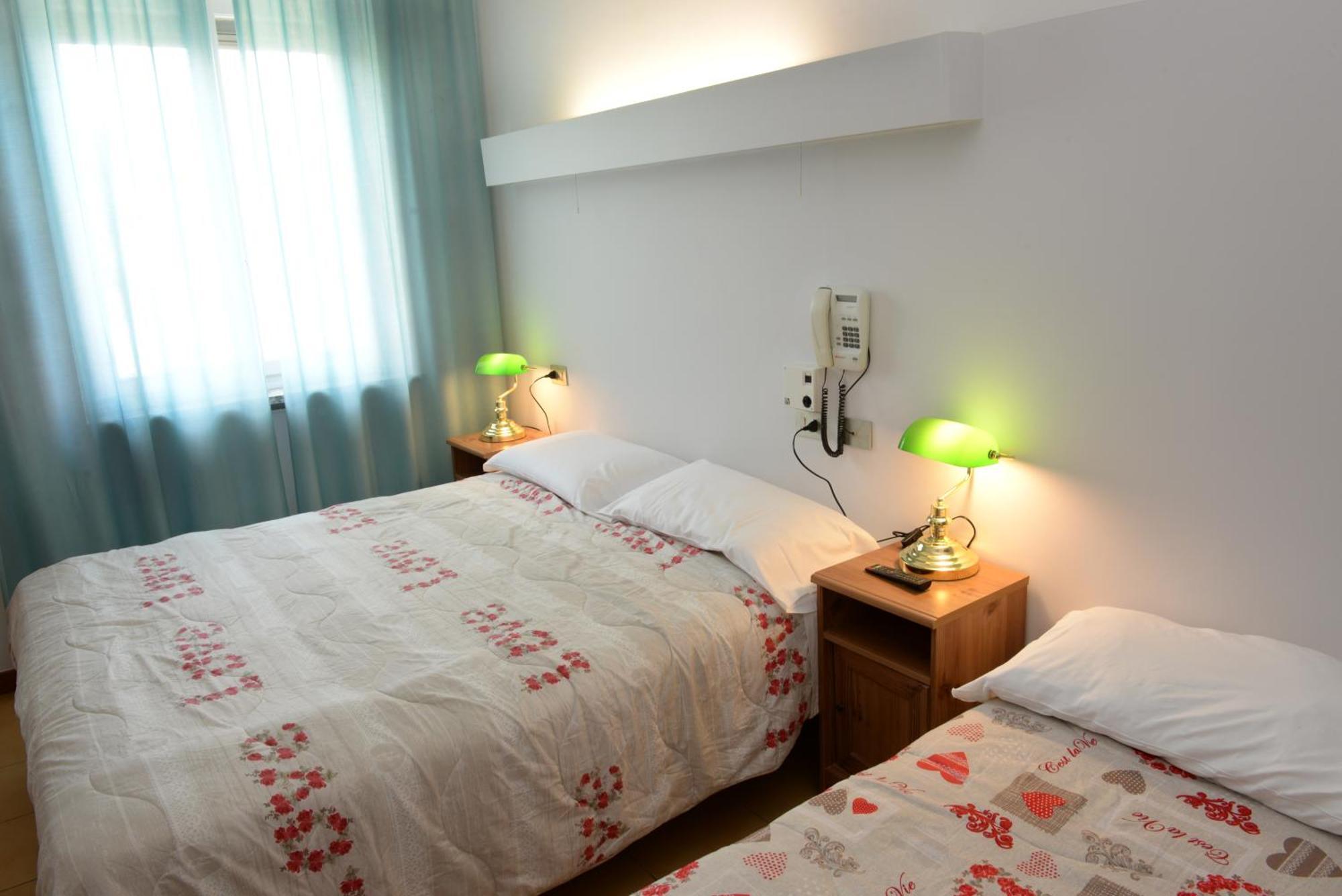 Economy Triple Room