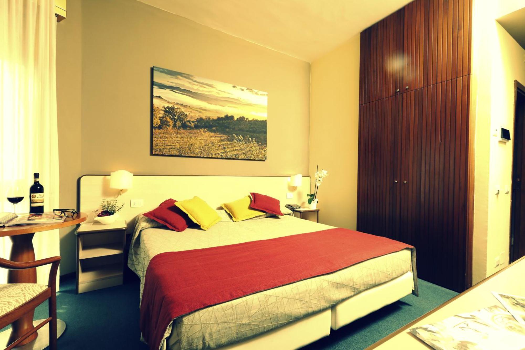 Classic Double or Twin Room,817896323:JPEG