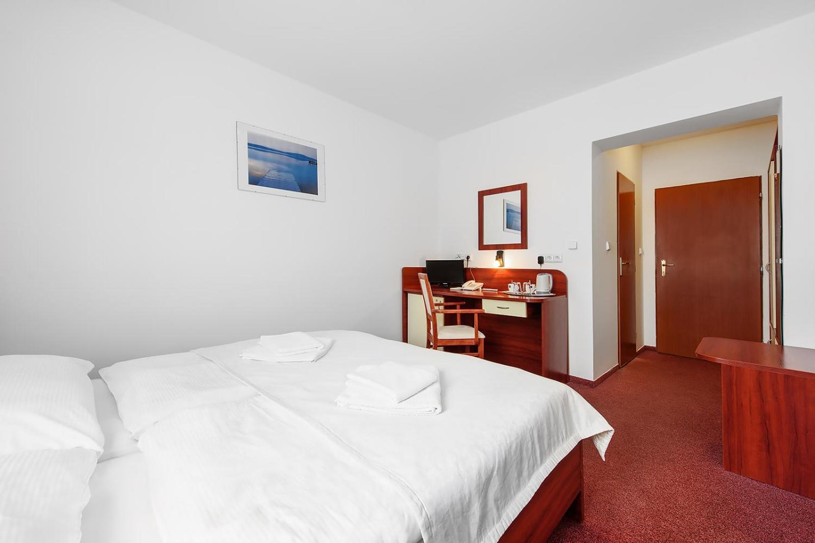 Double or Twin Room,1216438921:JPEG