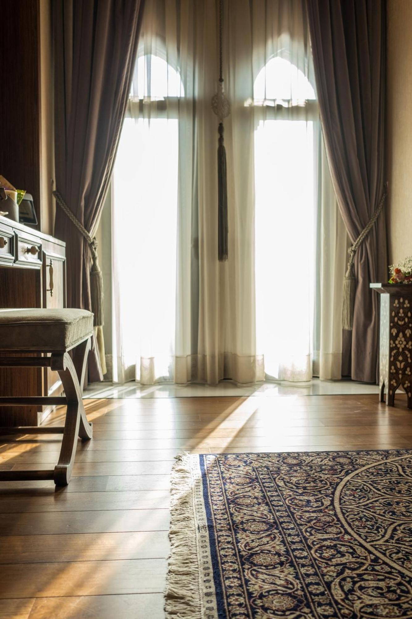 Deluxe Double Room Street View