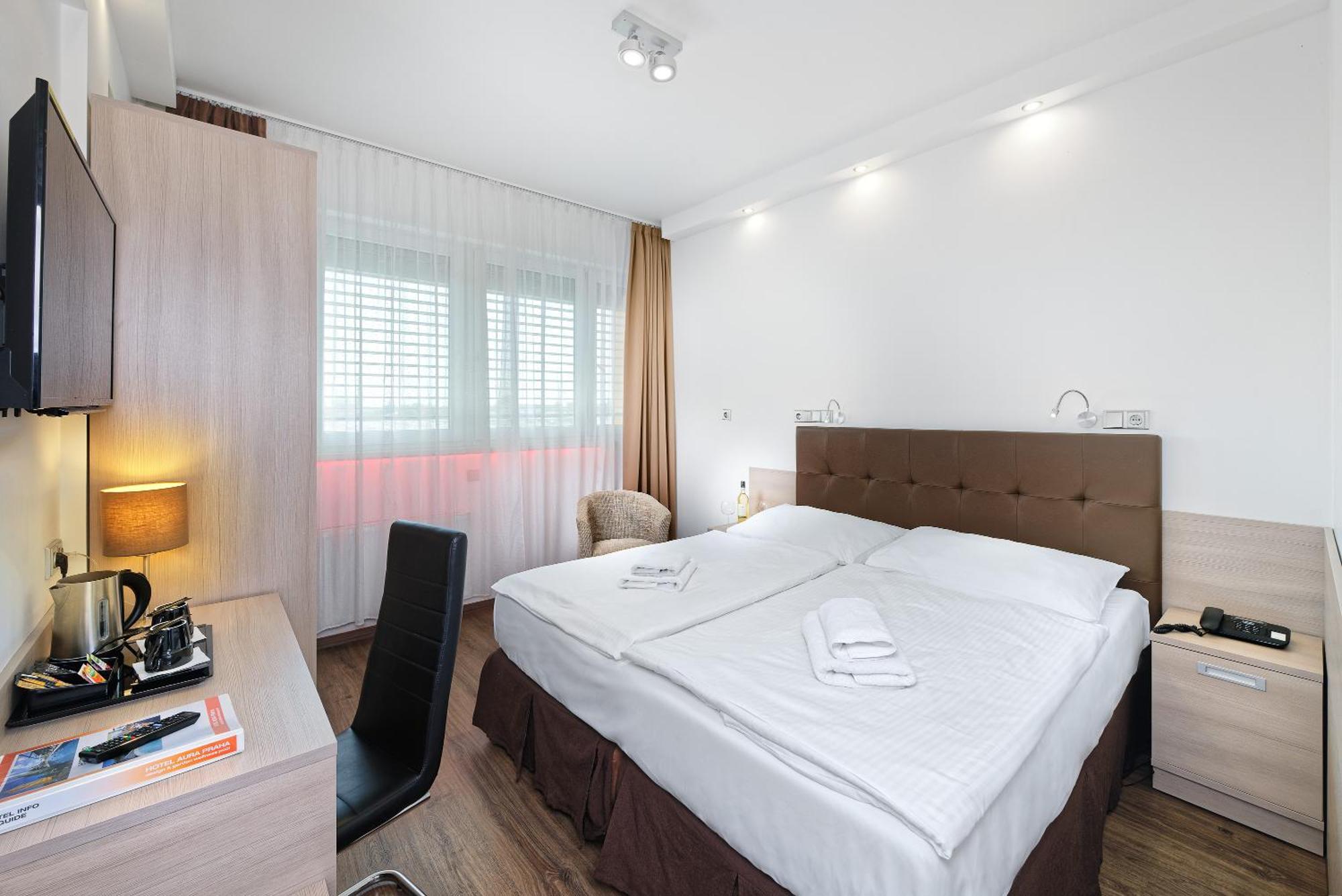 Deluxe Double or Twin Room Pool Access