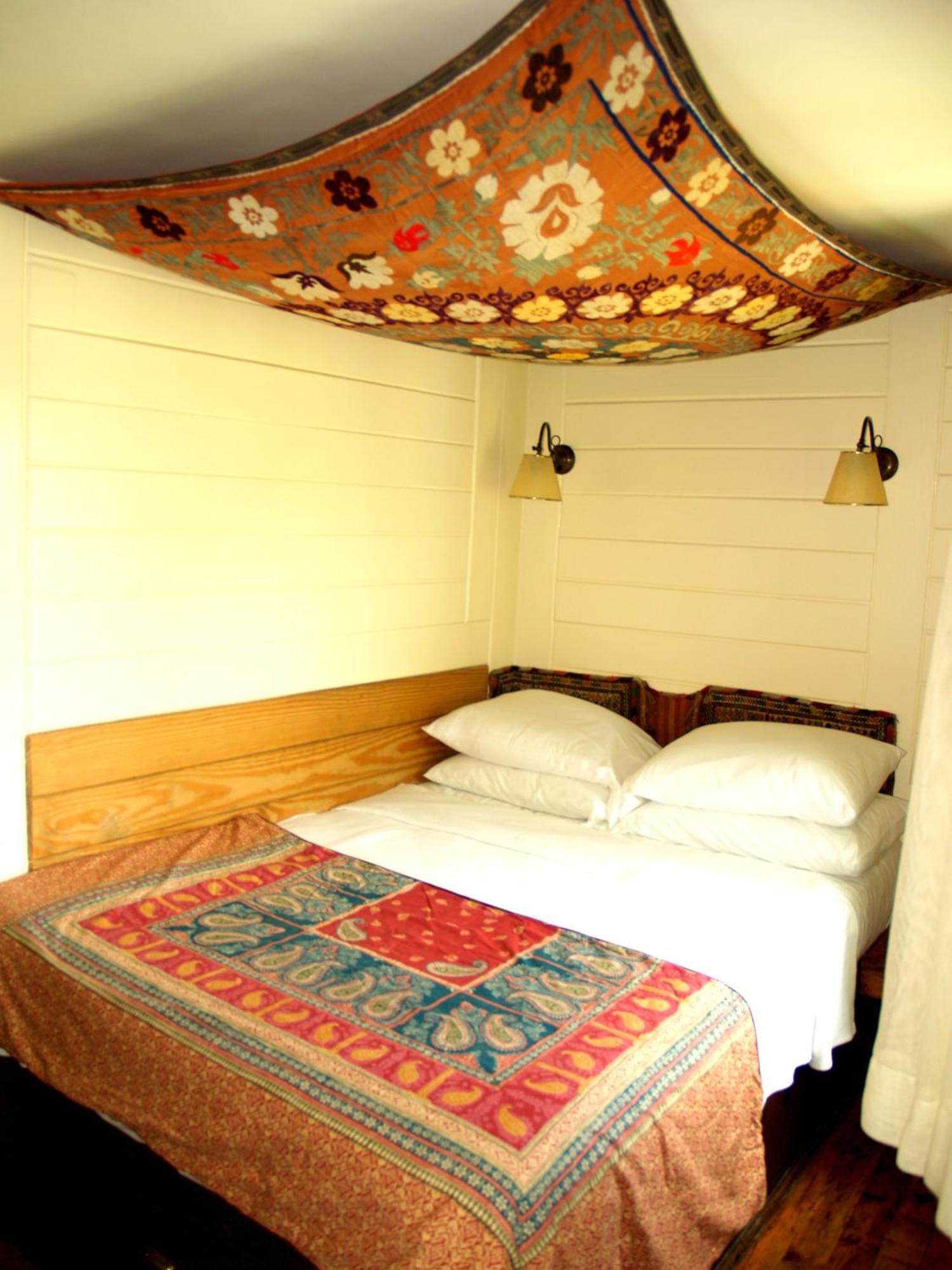 Small Double Room,1216535914:JPEG