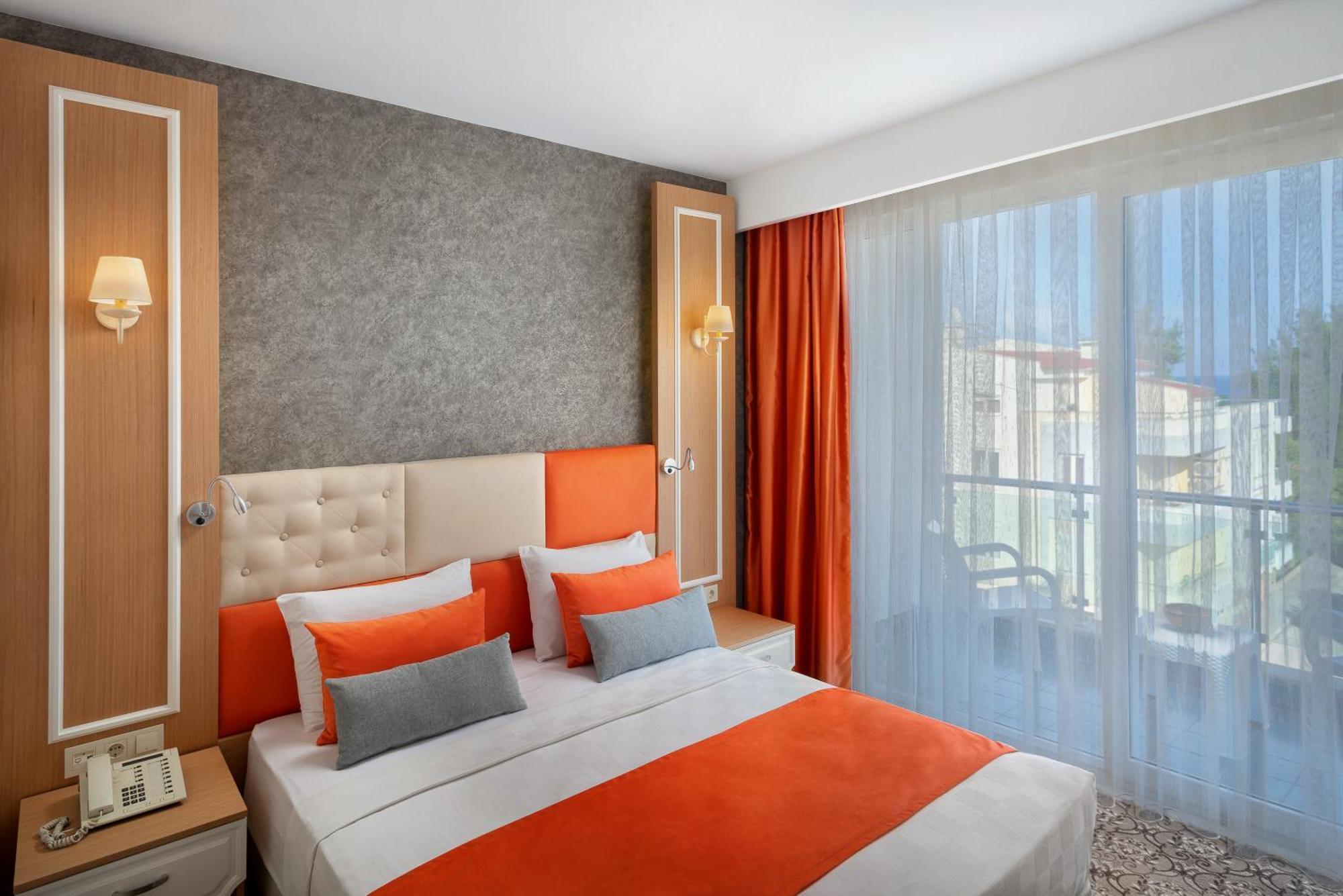 Standard Room,1216572766:JPEG