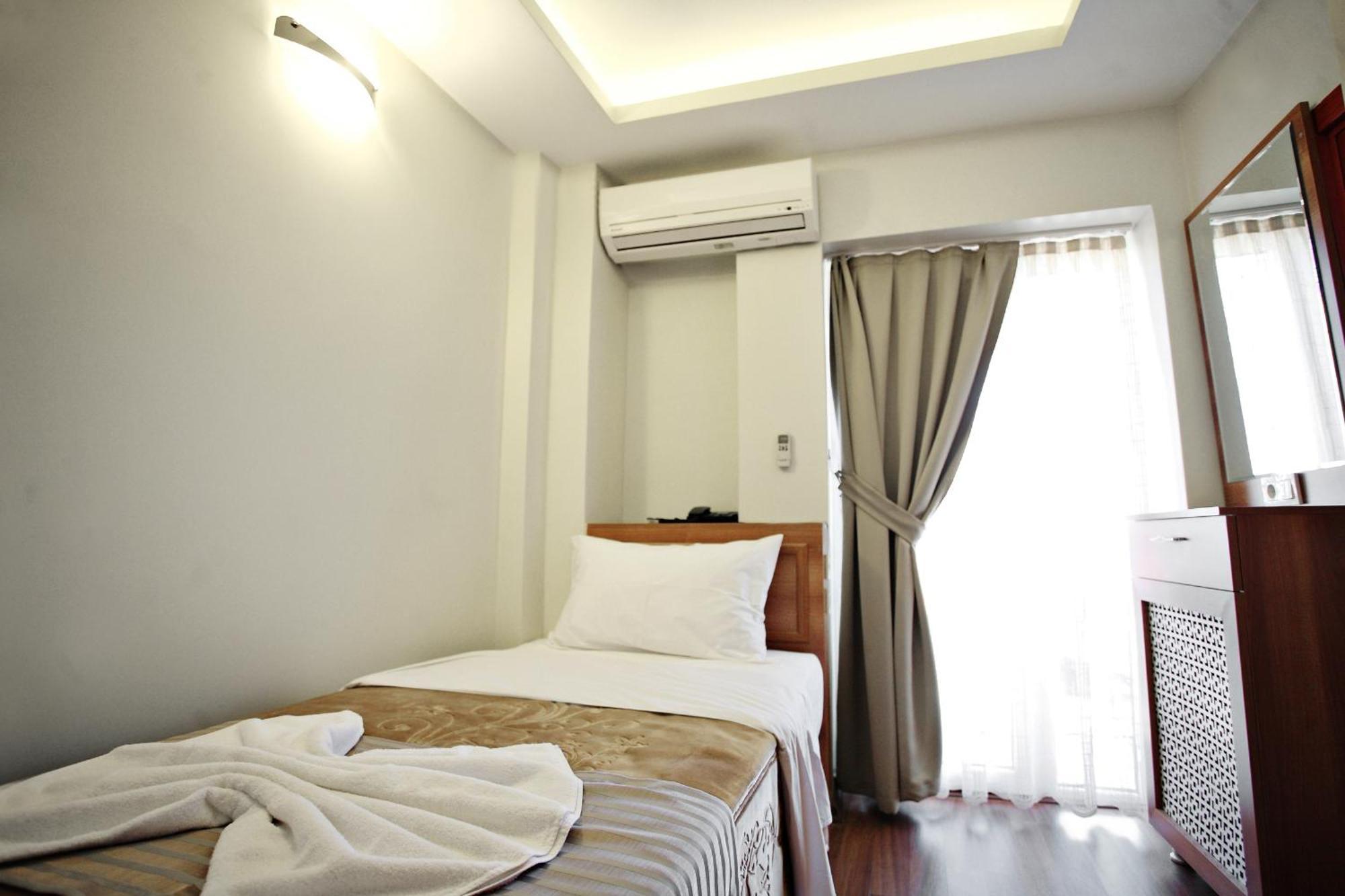 Single Room,1216592416:JPEG