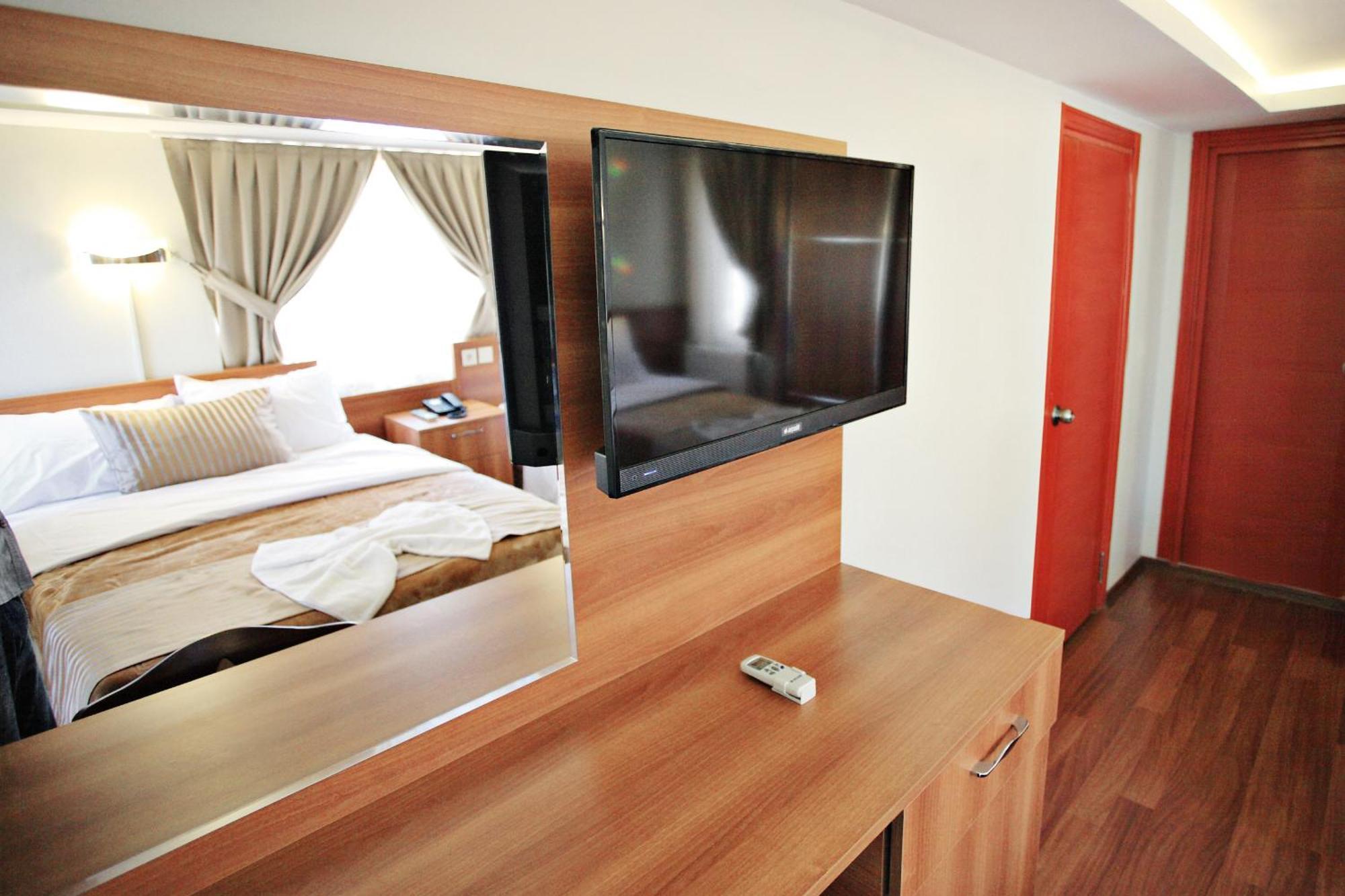 Triple Room,1216591825:JPEG