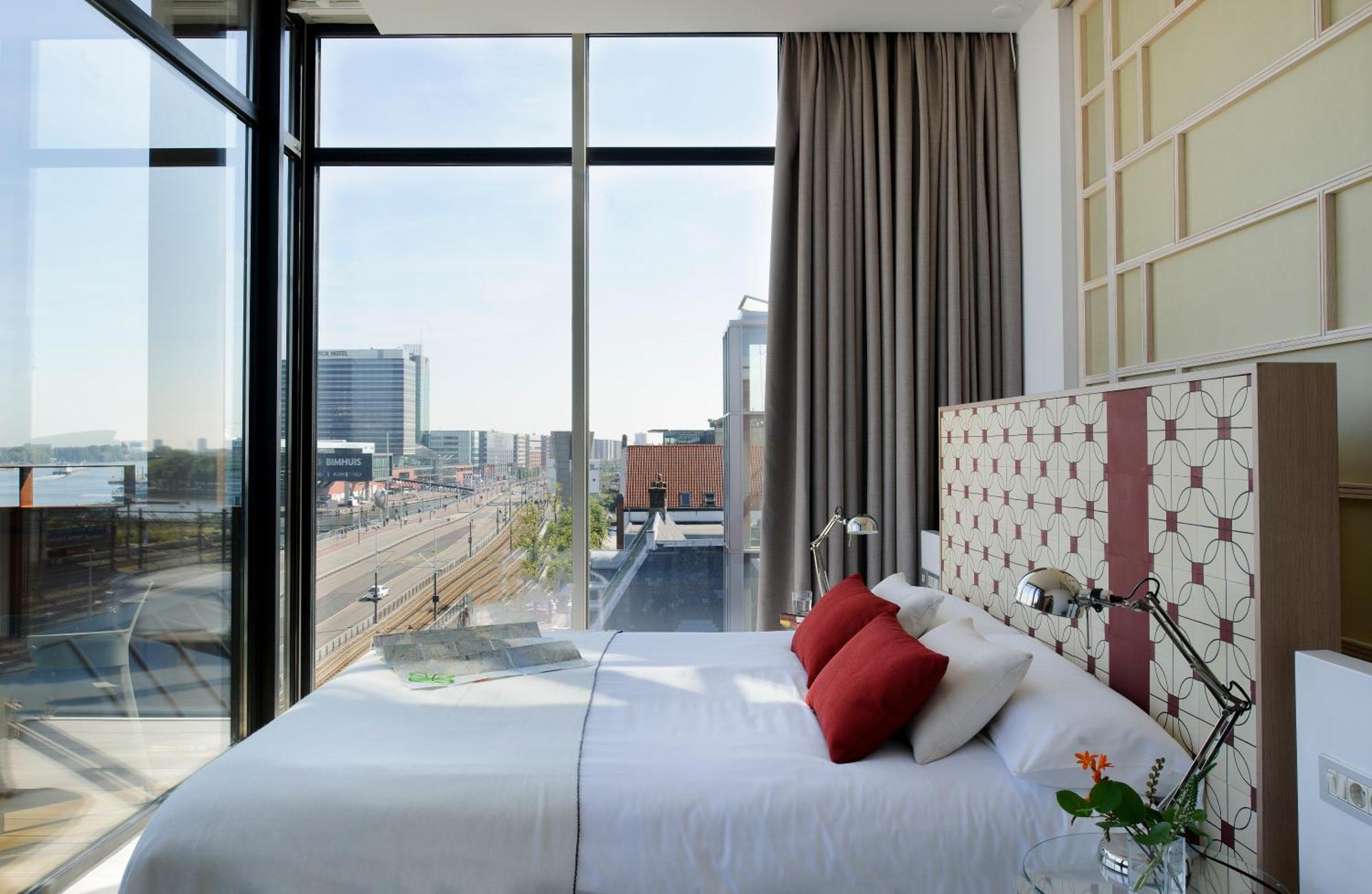 Penthouse Apartment,1317536221:JPEG