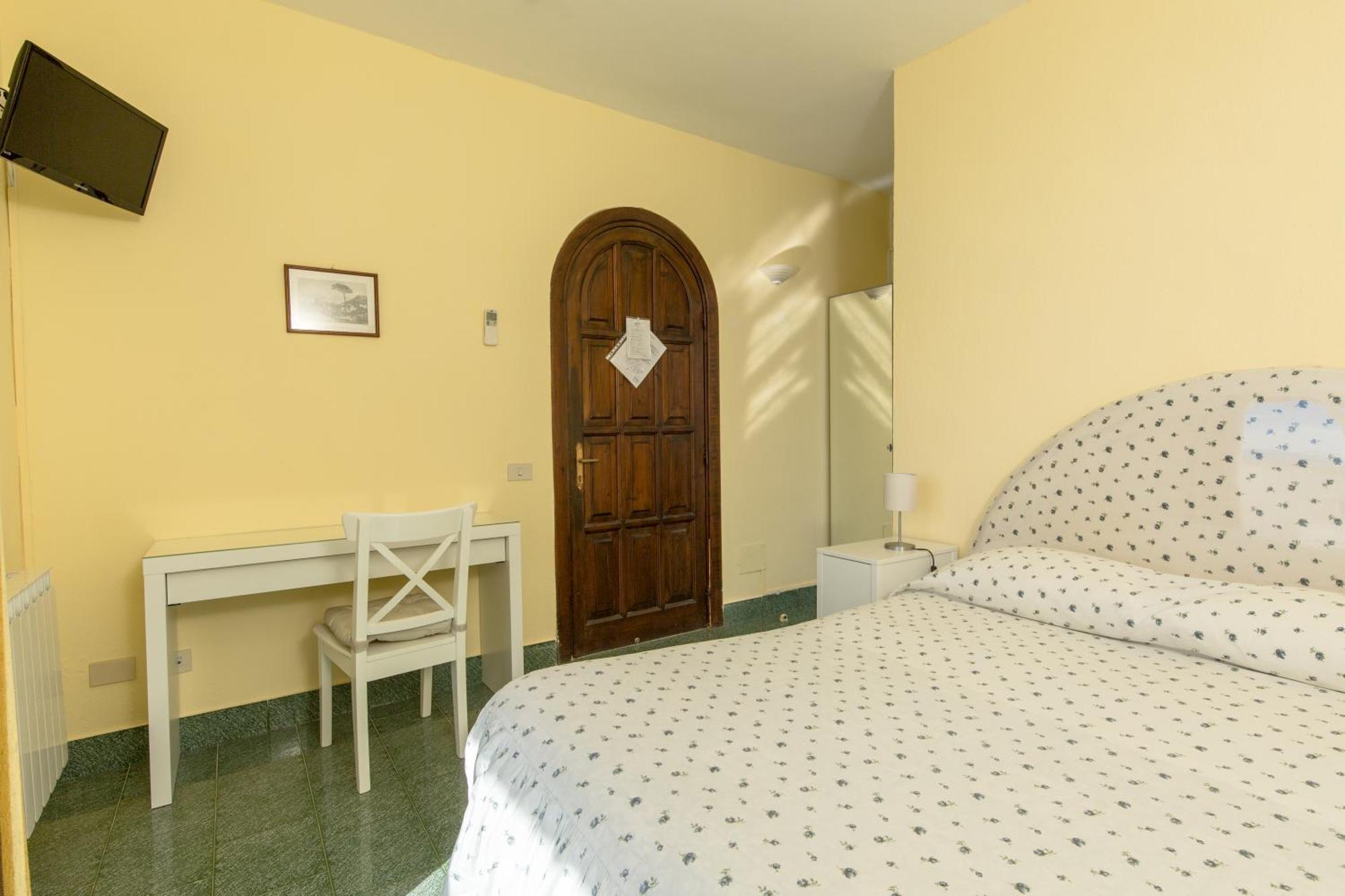 Double Room,271942517:JPEG