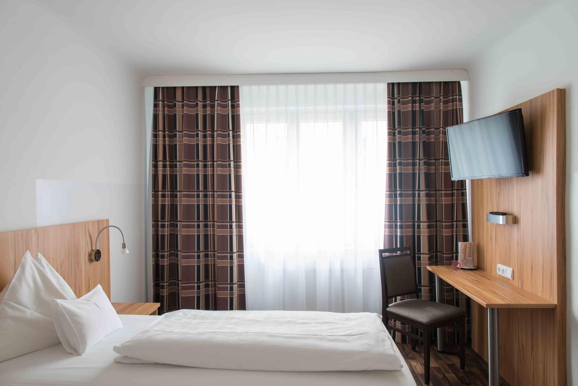 Single Room,1217005165:JPEG