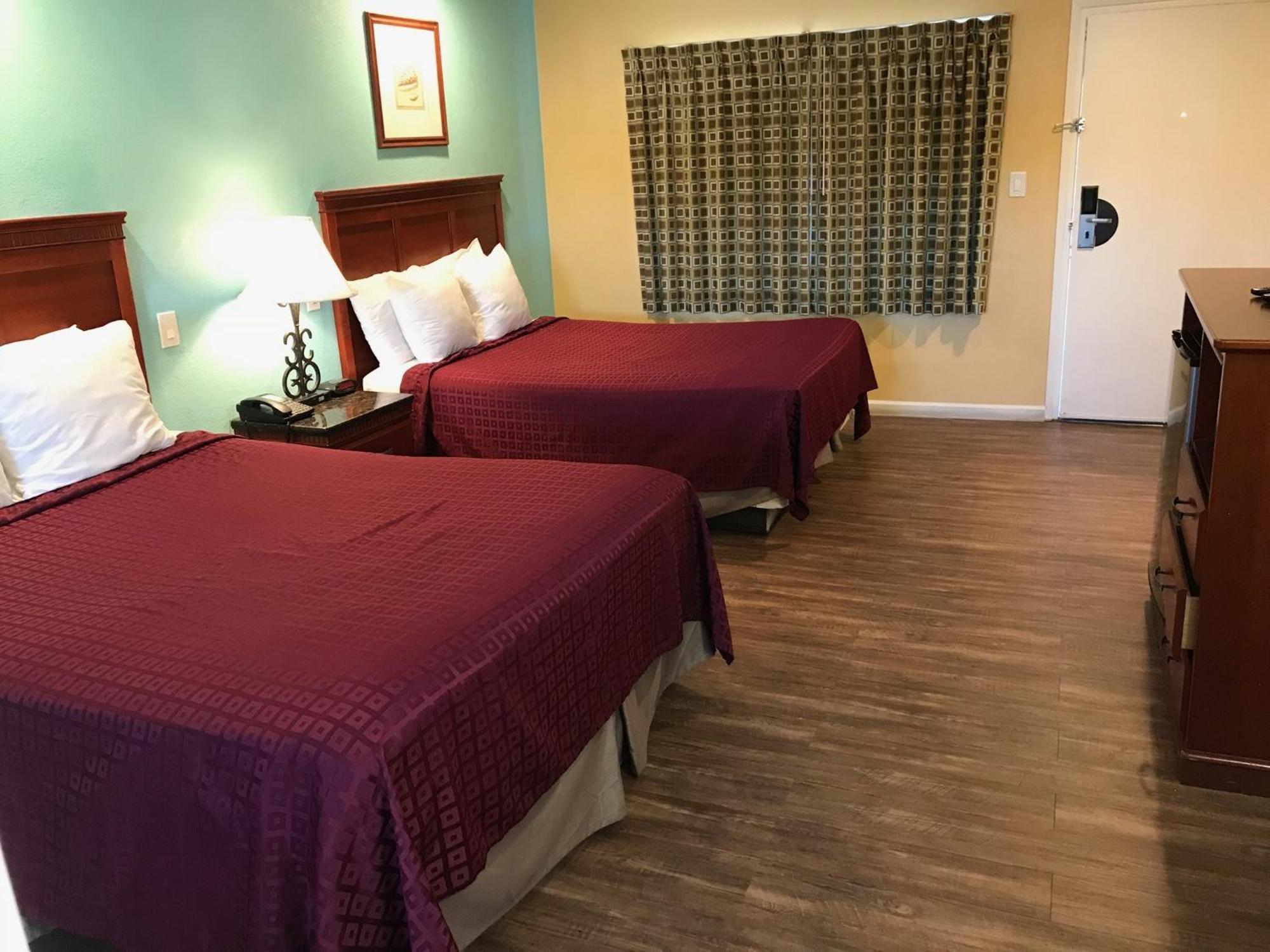 Deluxe Queen Room Two Queen Beds Non-Smoking