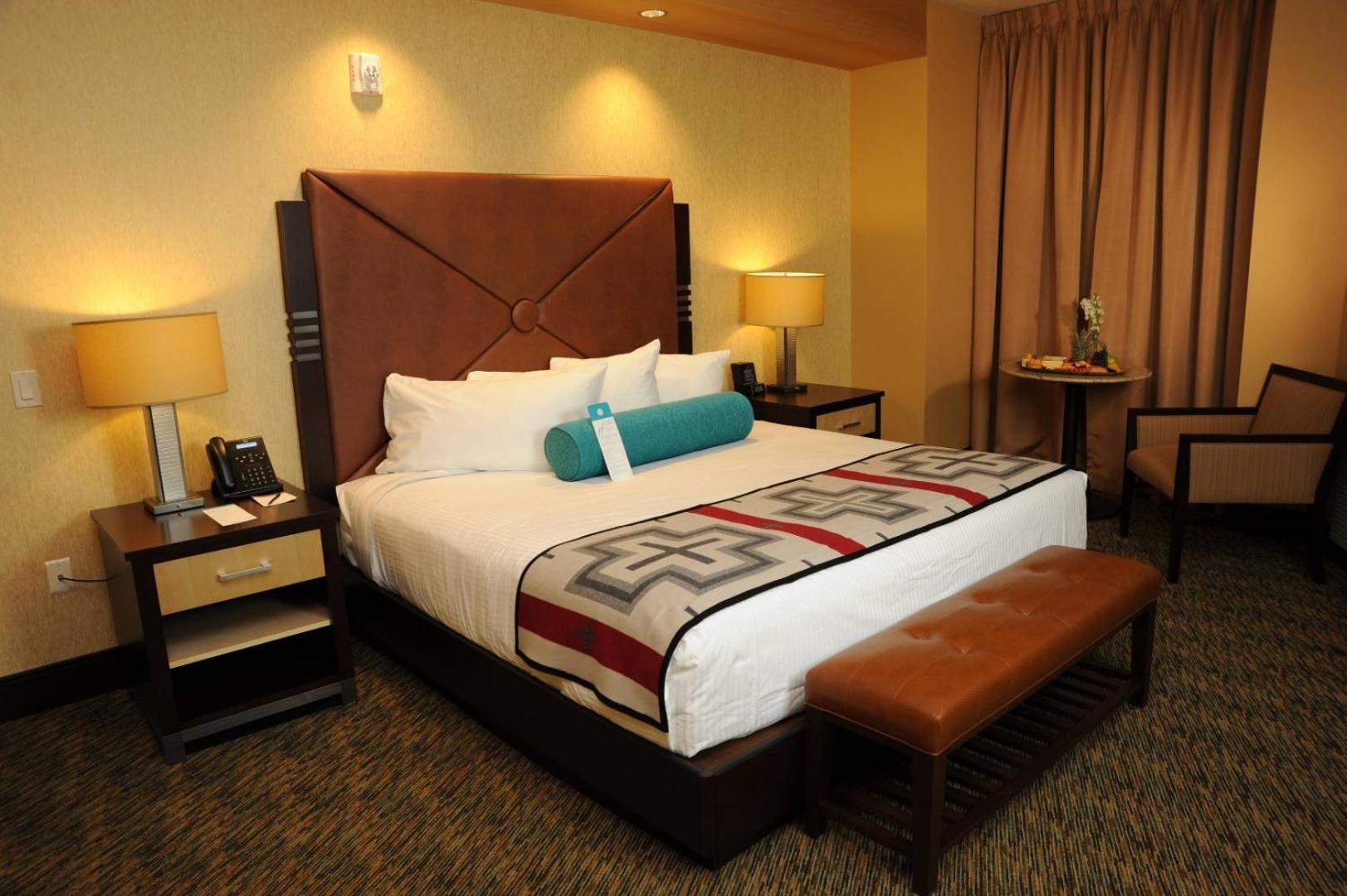 Traditional King Room,1217207152:JPEG