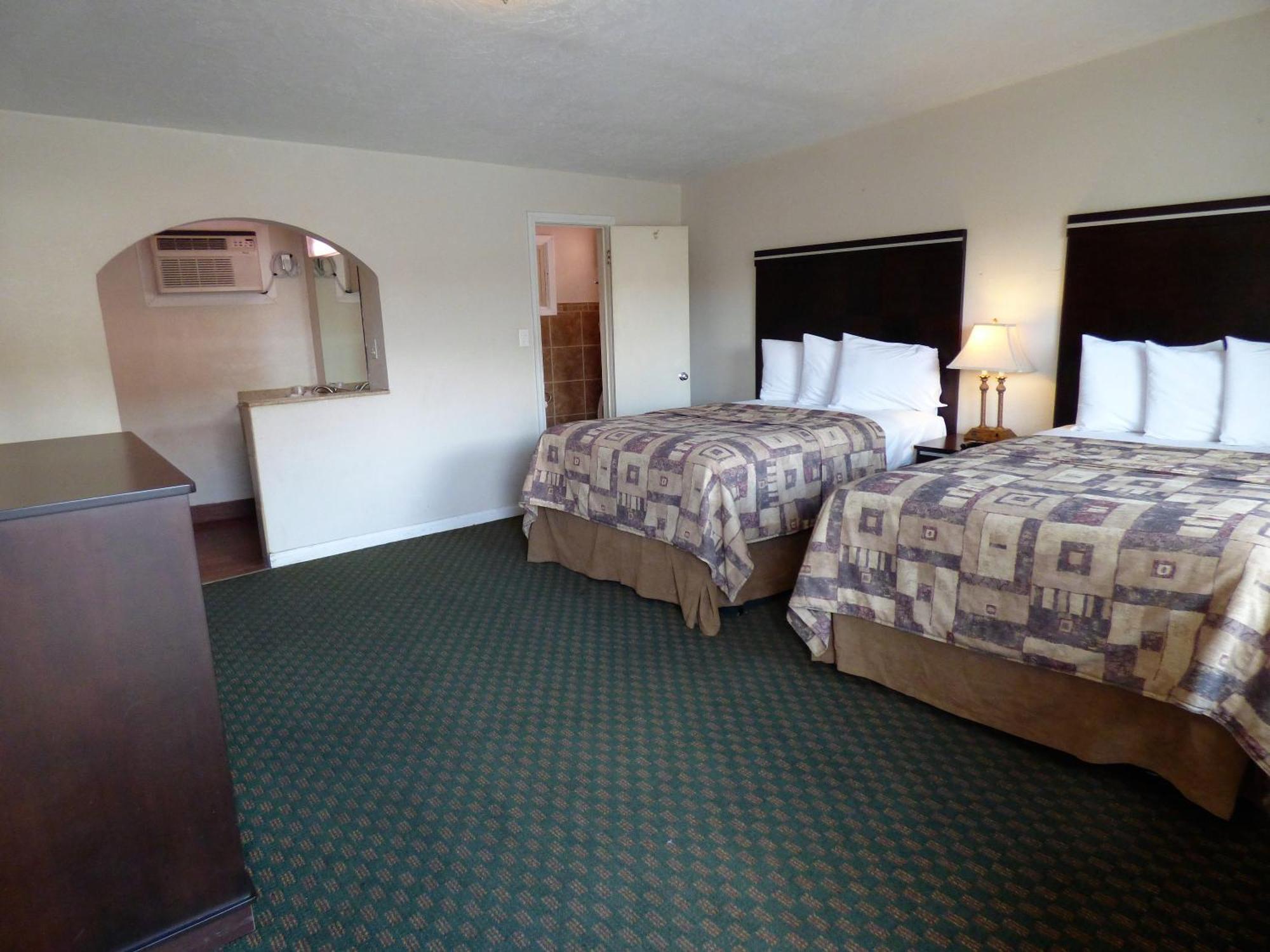 Queen Room with Two Queen Beds - Non-Smoking