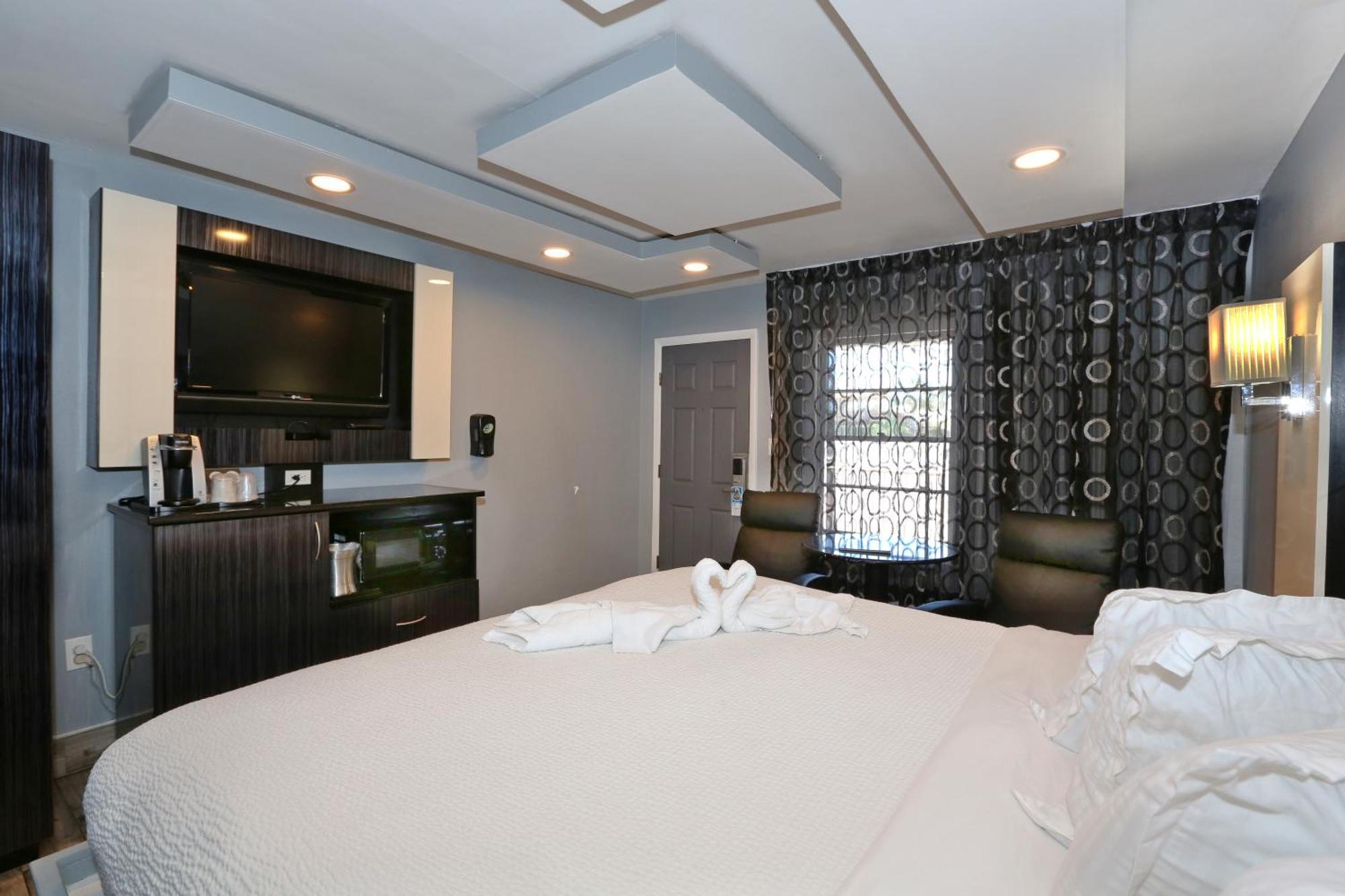 Deluxe King Room,1097272479:JPEG