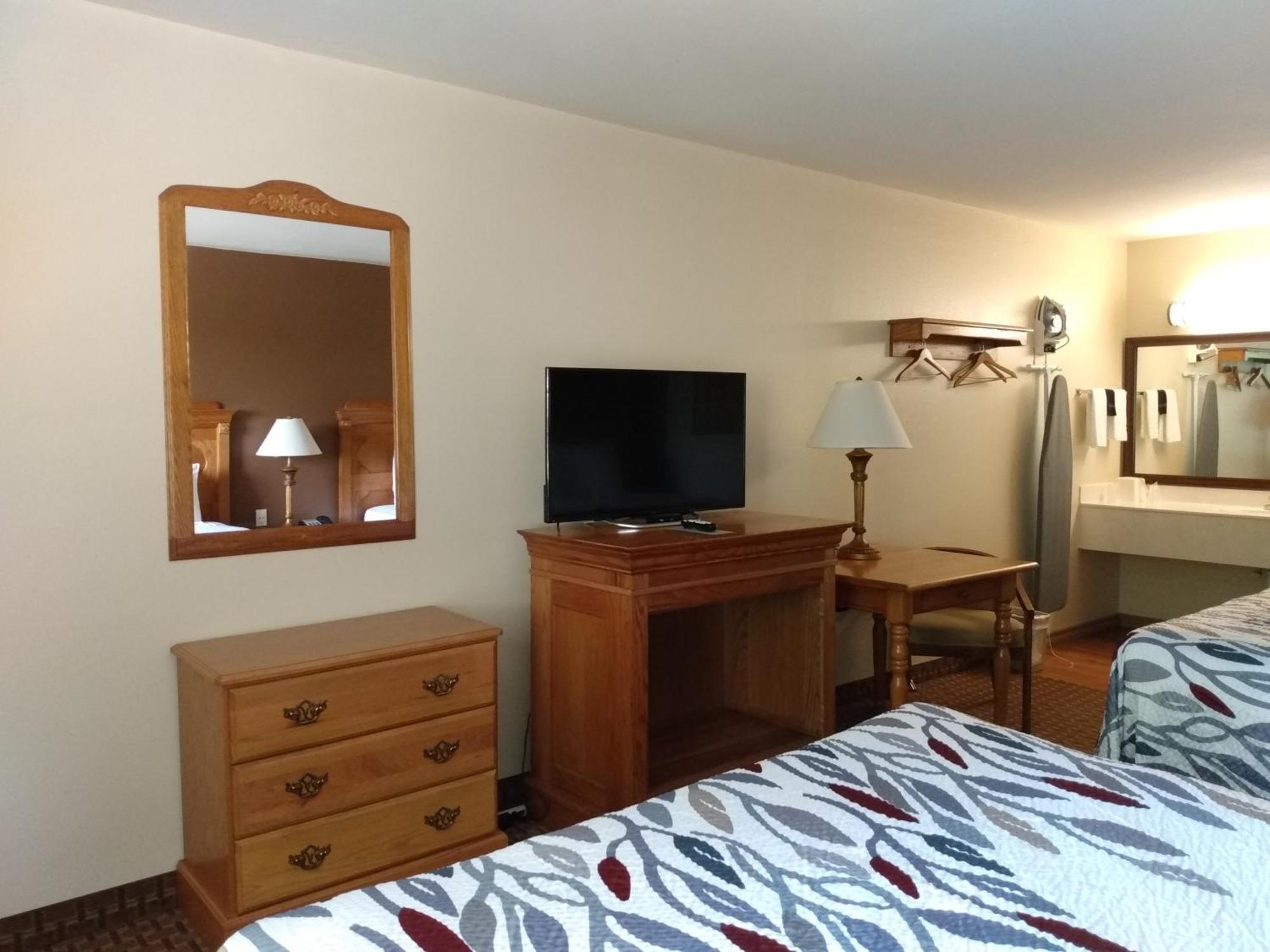 Queen Room Two Queen Beds