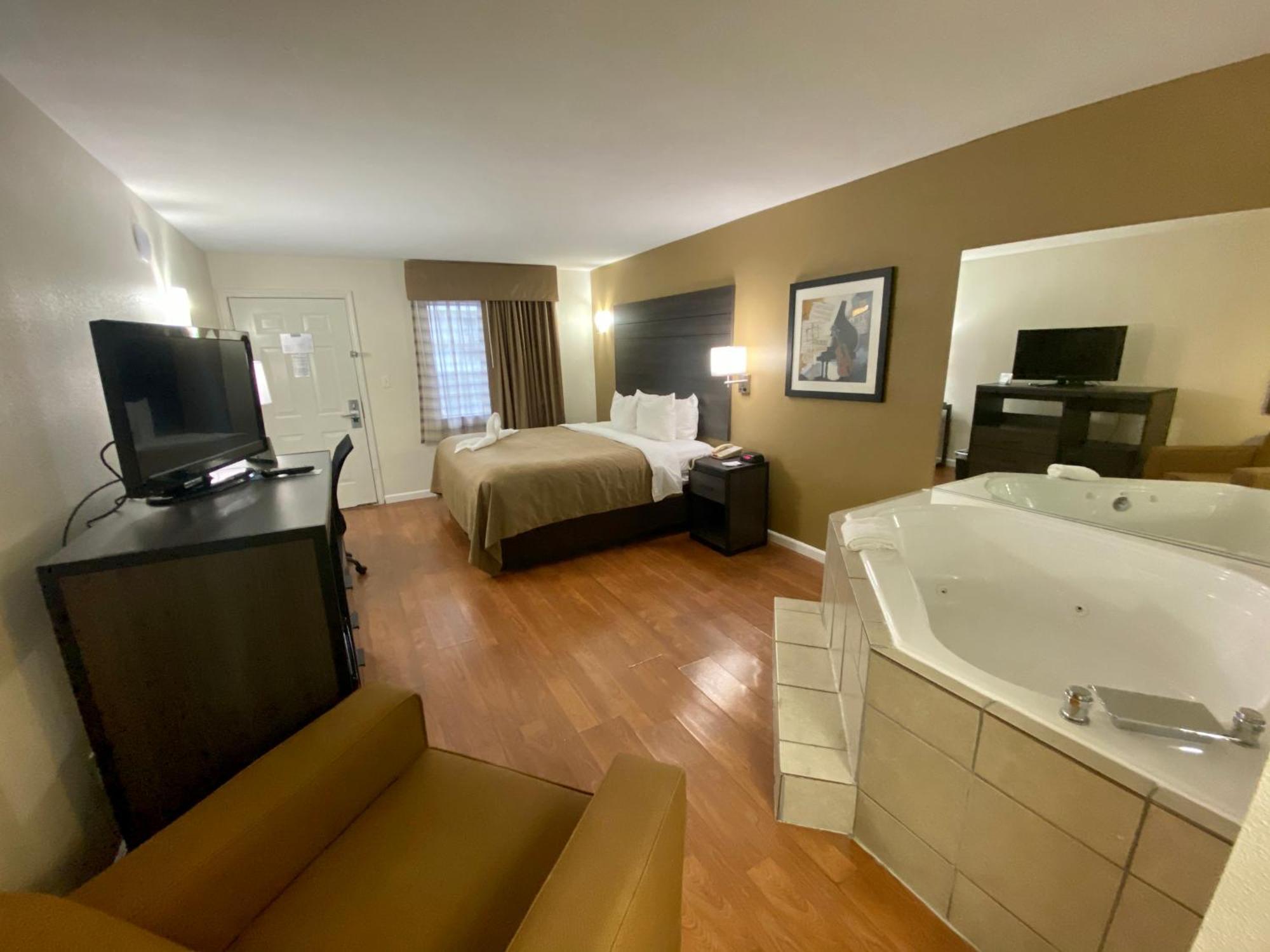 King Room Hot Tub Non-Smoking