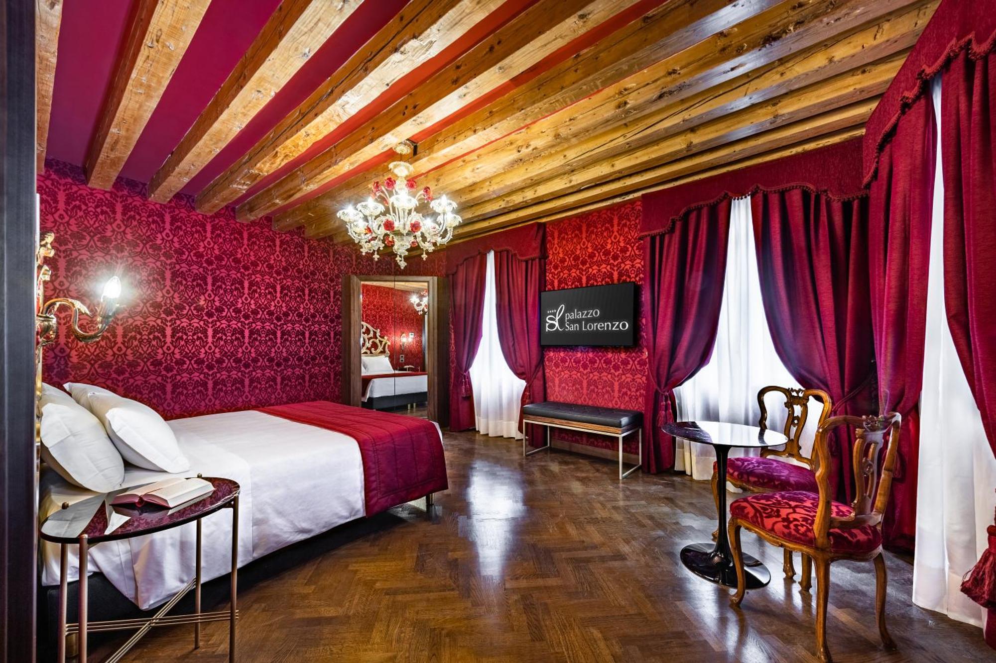 Junior Suite Canal View