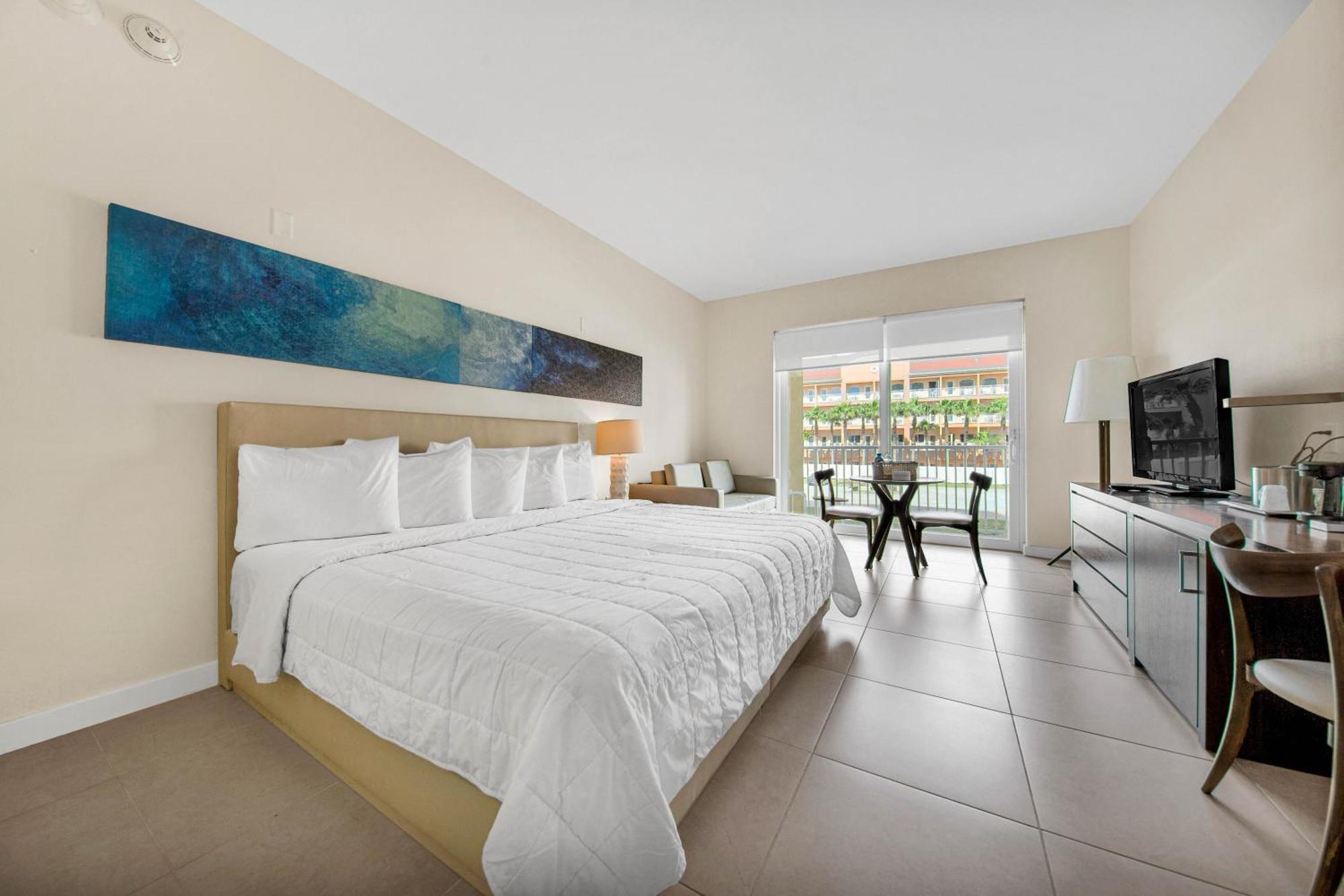 Deluxe King Room,1217663296:JPEG