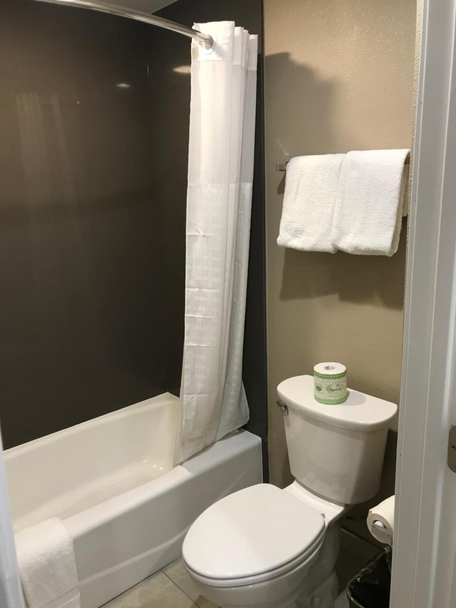Familienzimmer mit Doppelbett