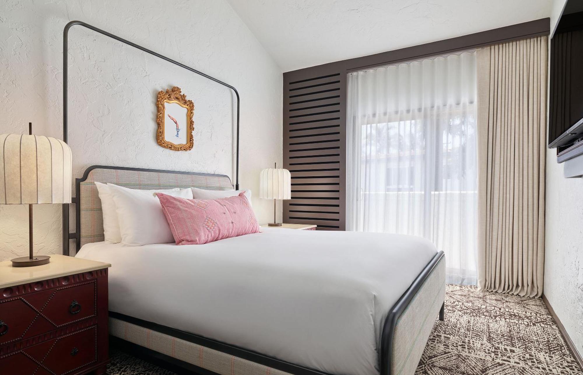 Standard King Room