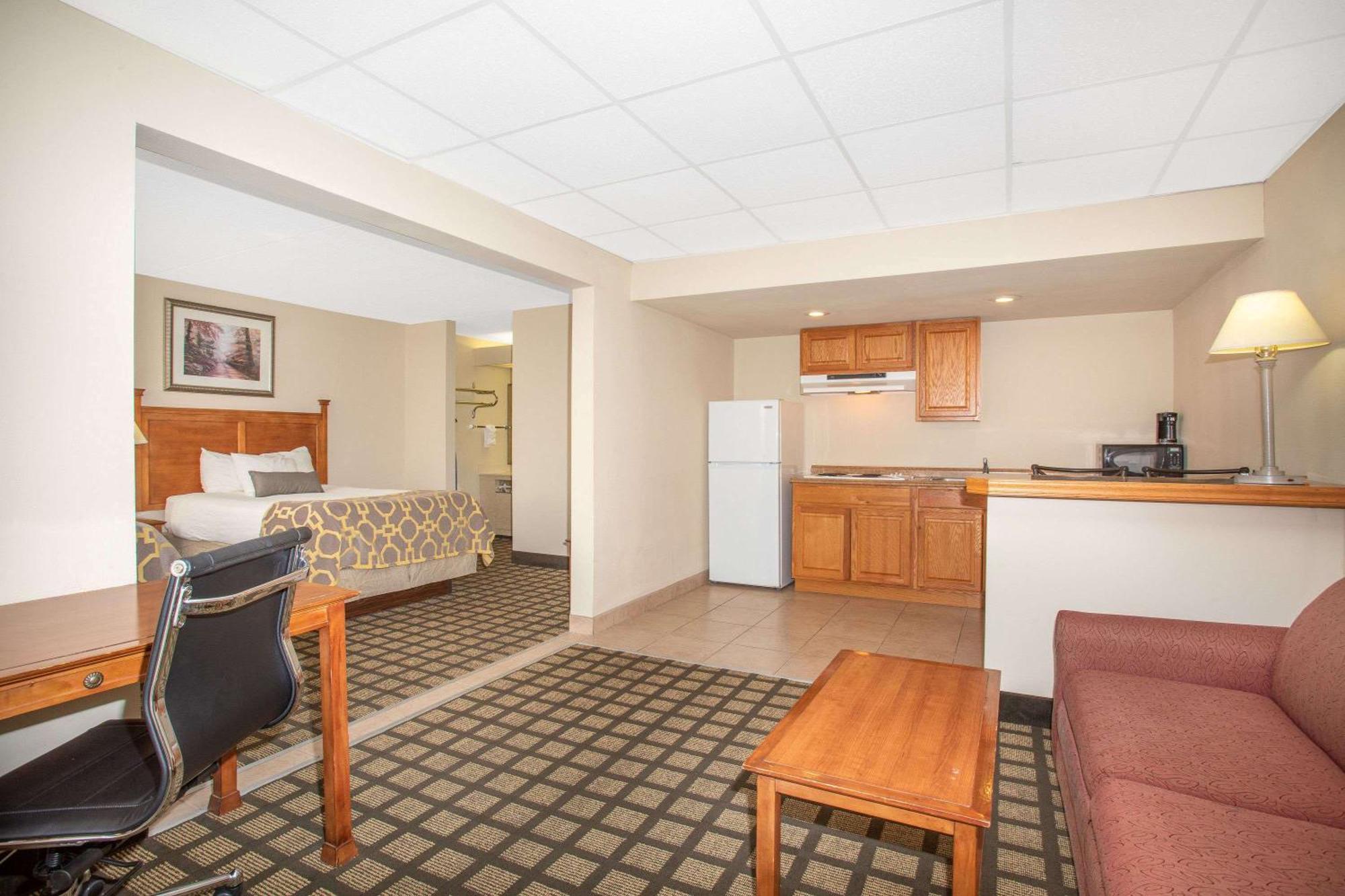 Studio Suite Two Double Beds Non-Smoking
