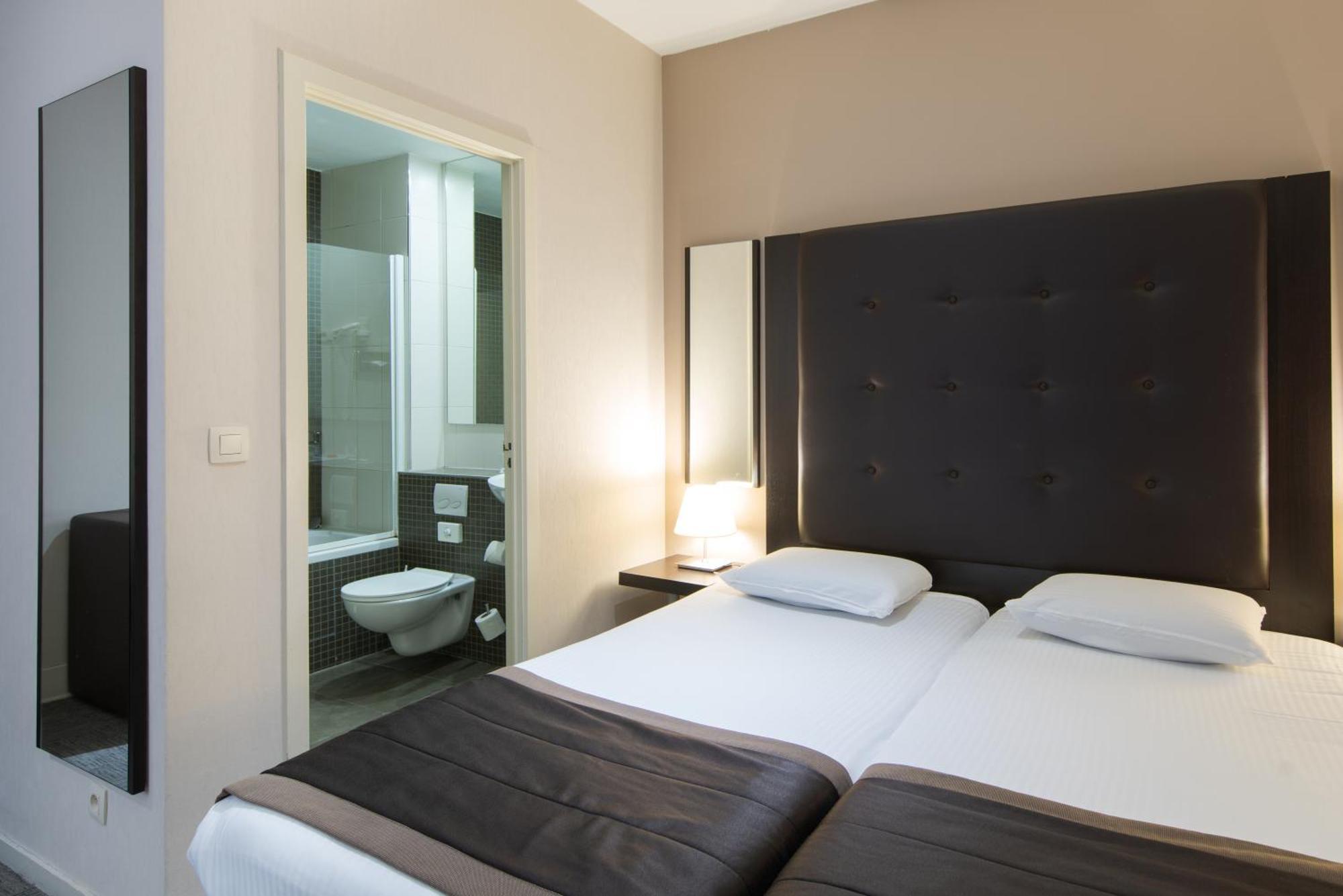 Standard Twin Room,1219133263:JPEG