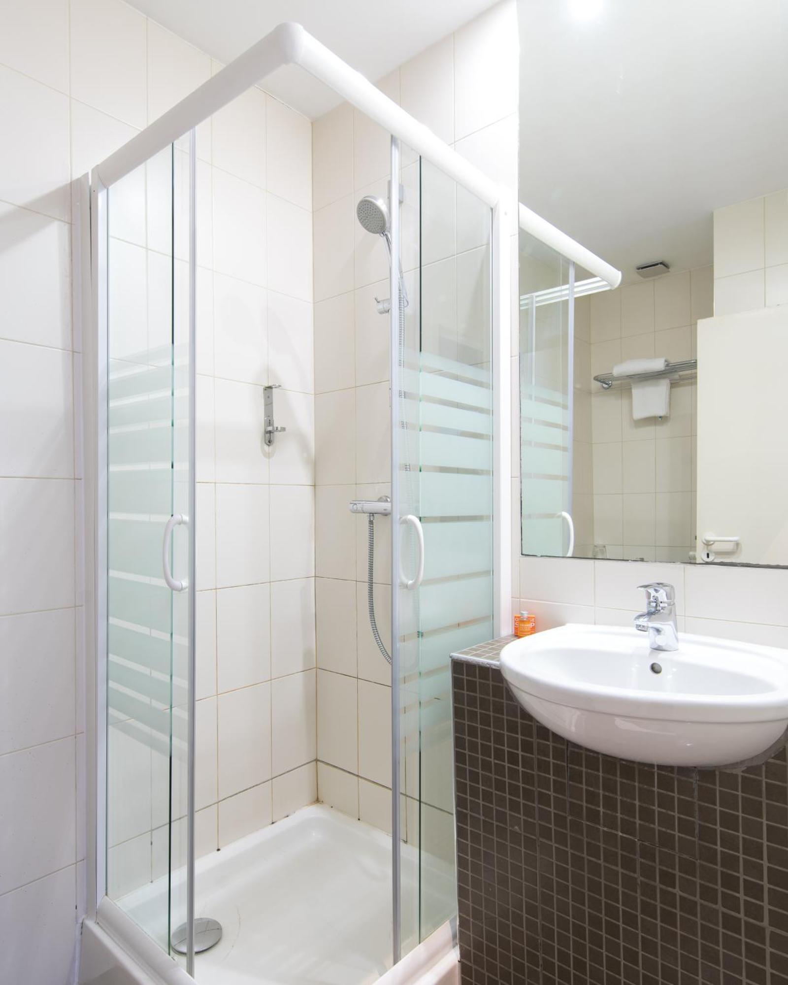 Small Single Room,1219133611:JPEG