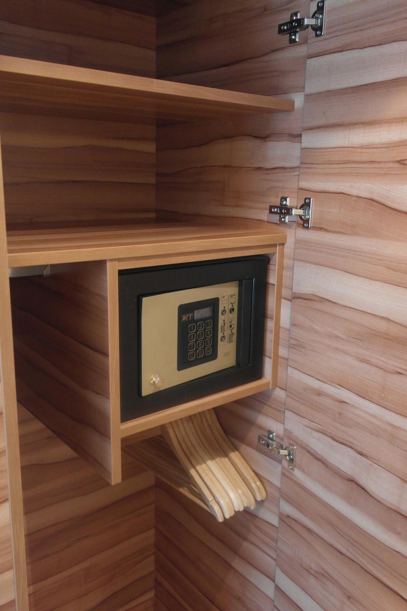 Single Room,1219201363:JPEG
