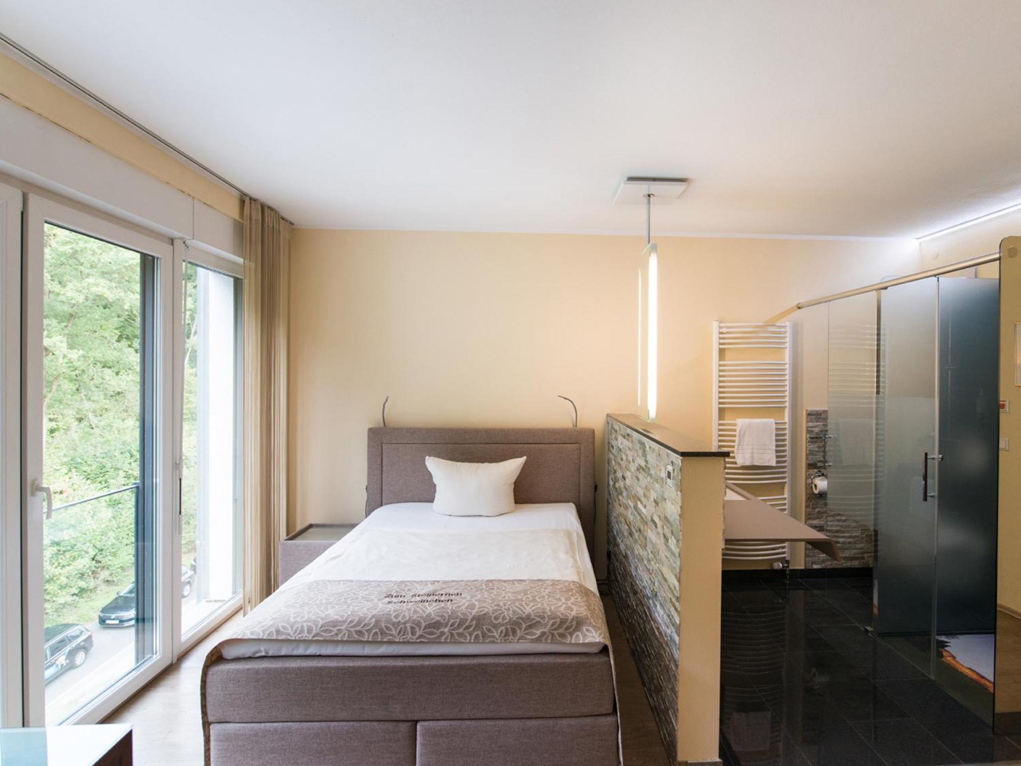 Single Room,1219207603:JPEG