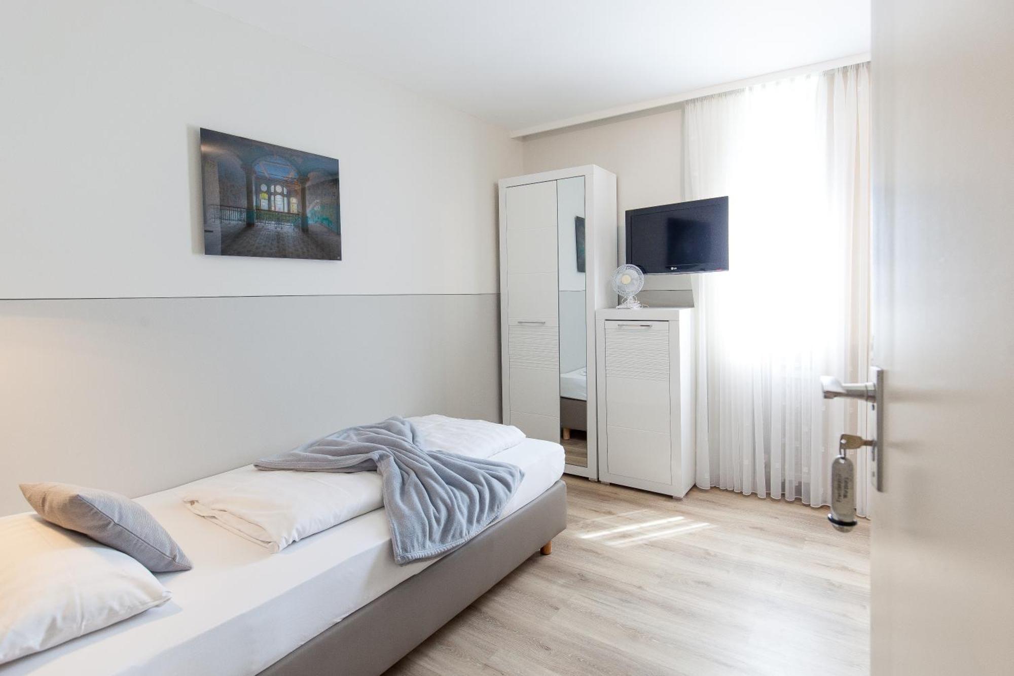Single Room,1219211260:JPEG