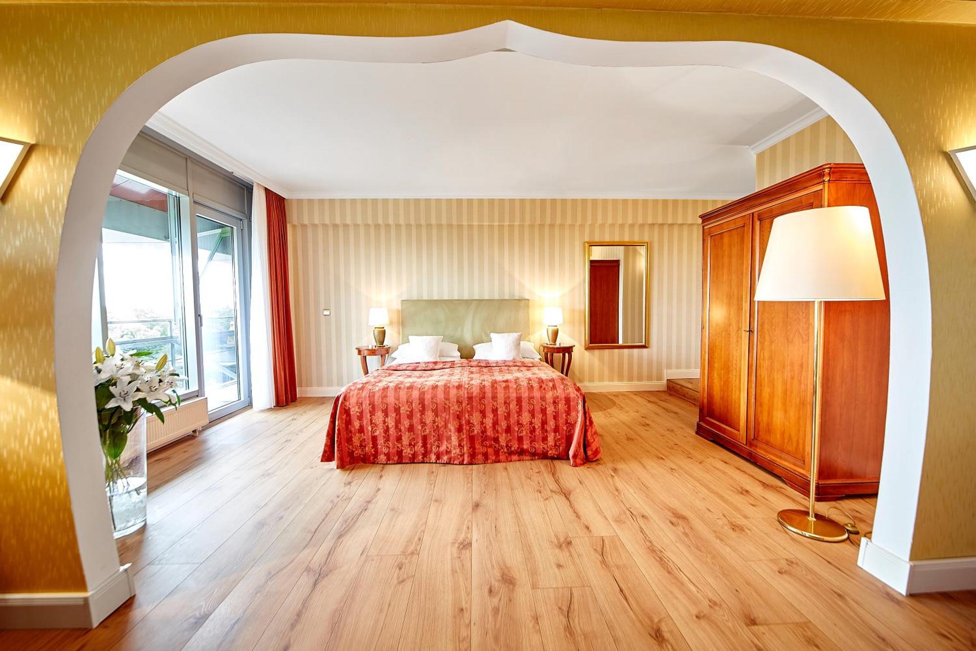 Junior Suite,1299627844:JPEG