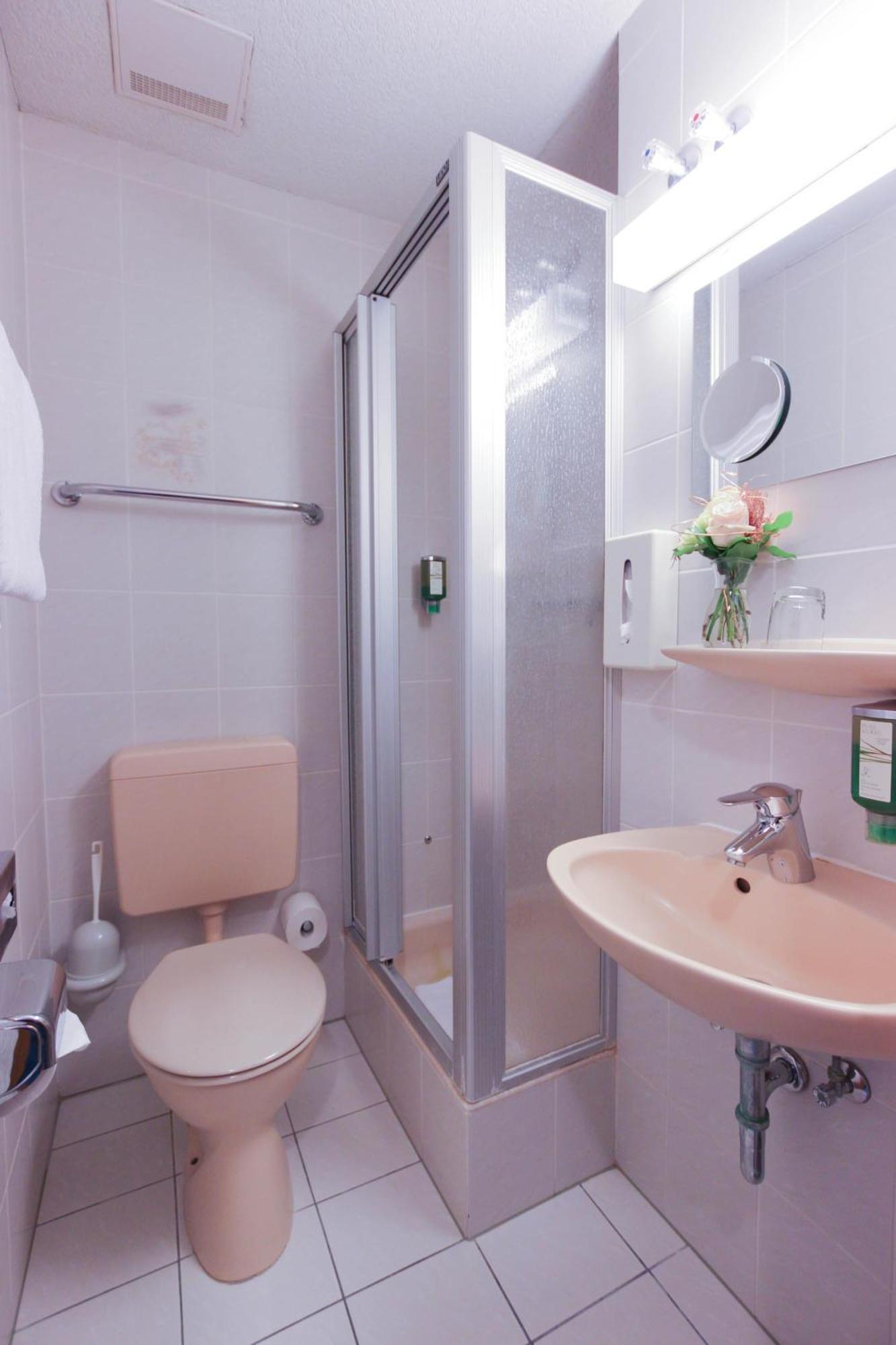 Economy Single Room